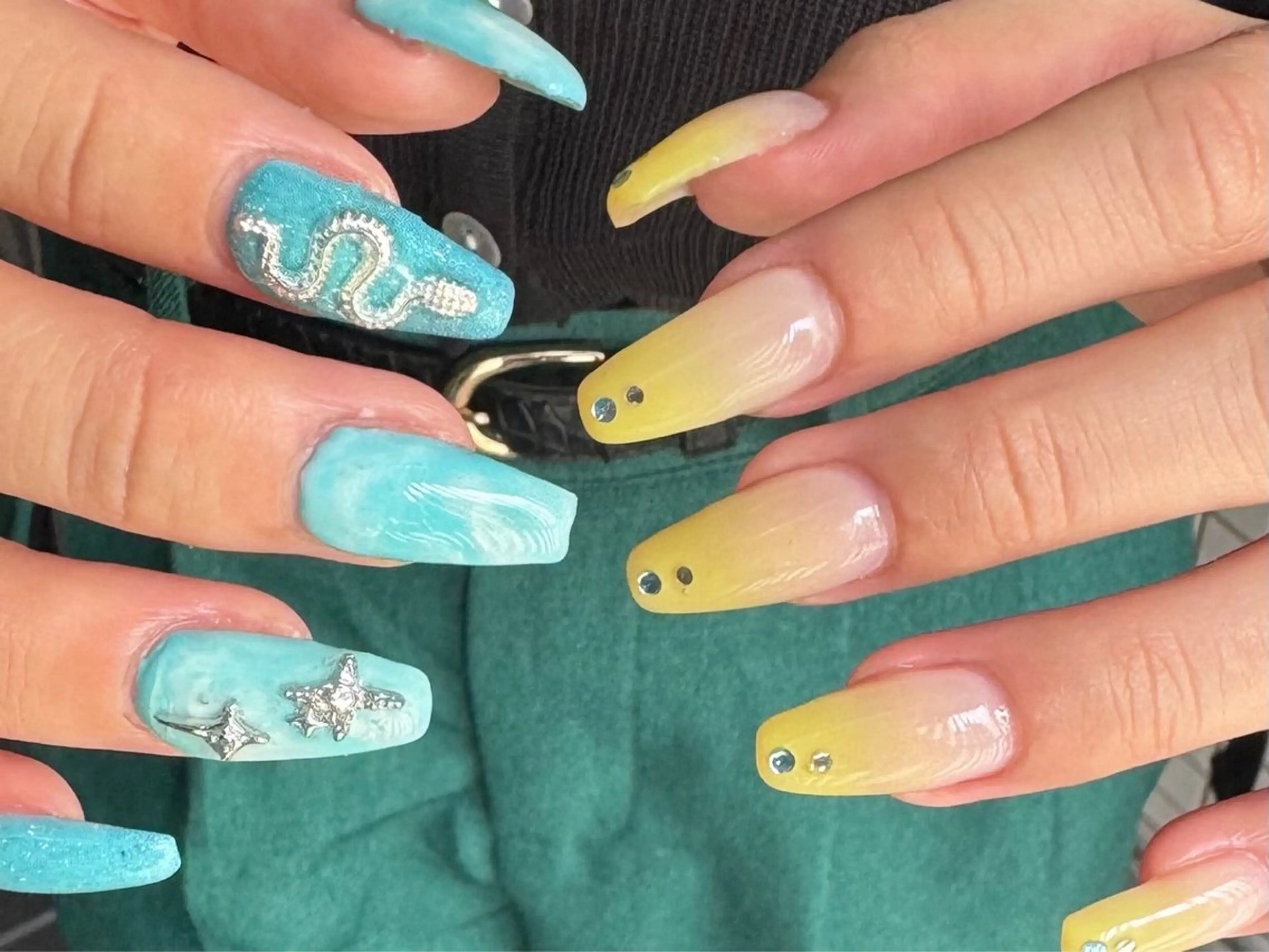 ミディアム 小川 柚香のネイルデザイン