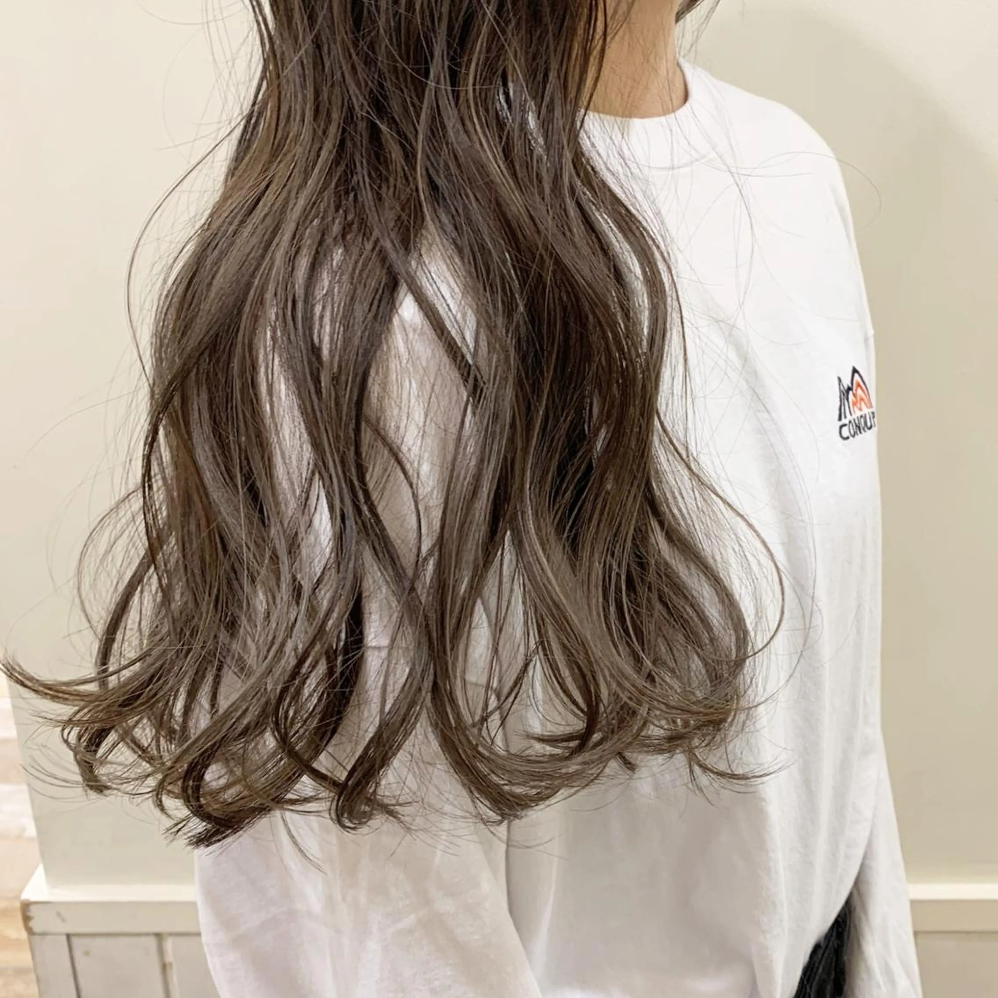 ロング カラー ヘアカラー トリートメント ぱつっとボブ/ 小野あかねのその他イメージ