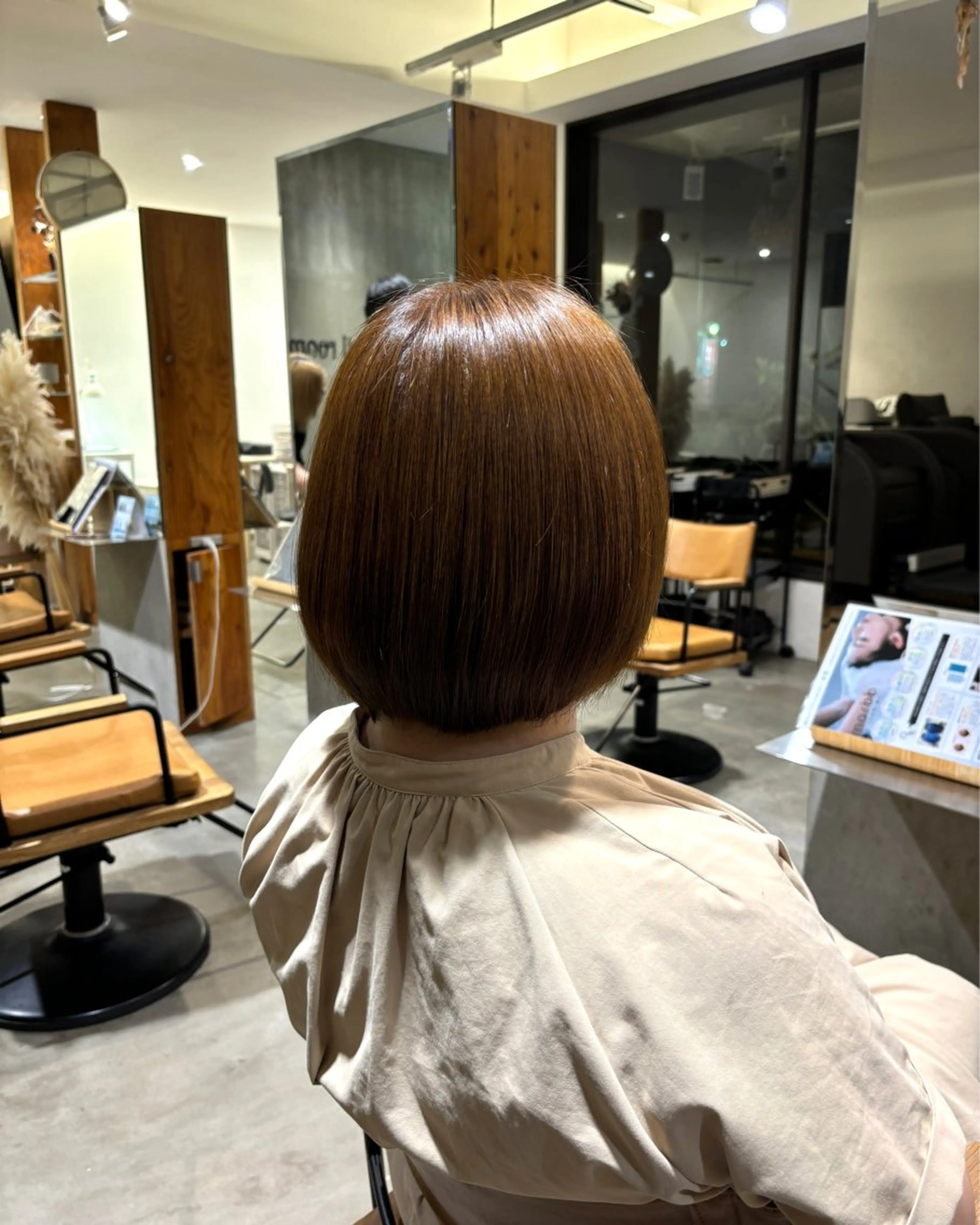 ショート カラー アッシュ アッシュブラウン ブラウンカラー 小木曽 里華のヘアスタイル