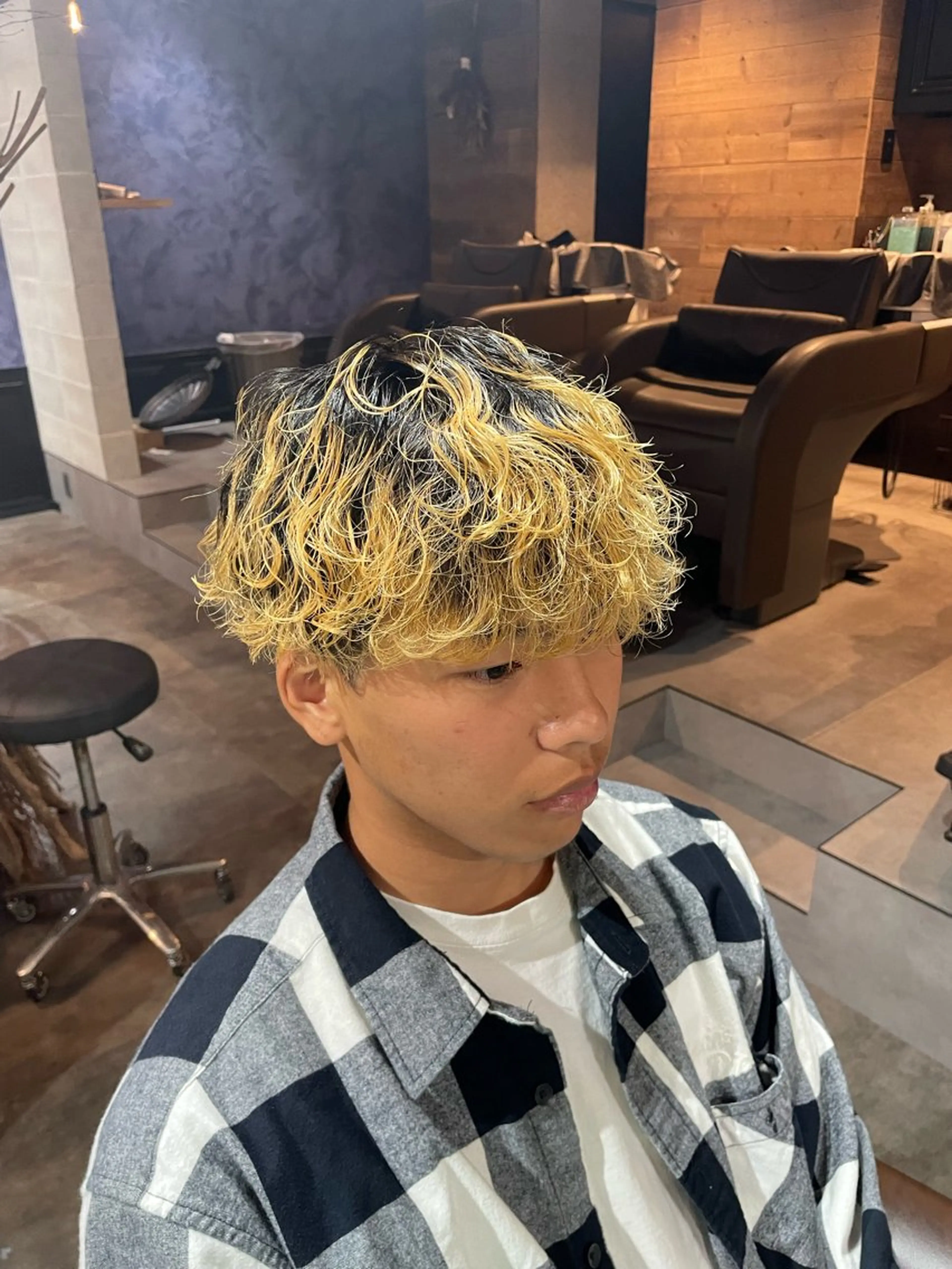 パーマ メンズ メンズブリーチ メンズパーマ 波巻きパーマ カット パーマ litbyfifth 濵崎寛太のヘアスタイル