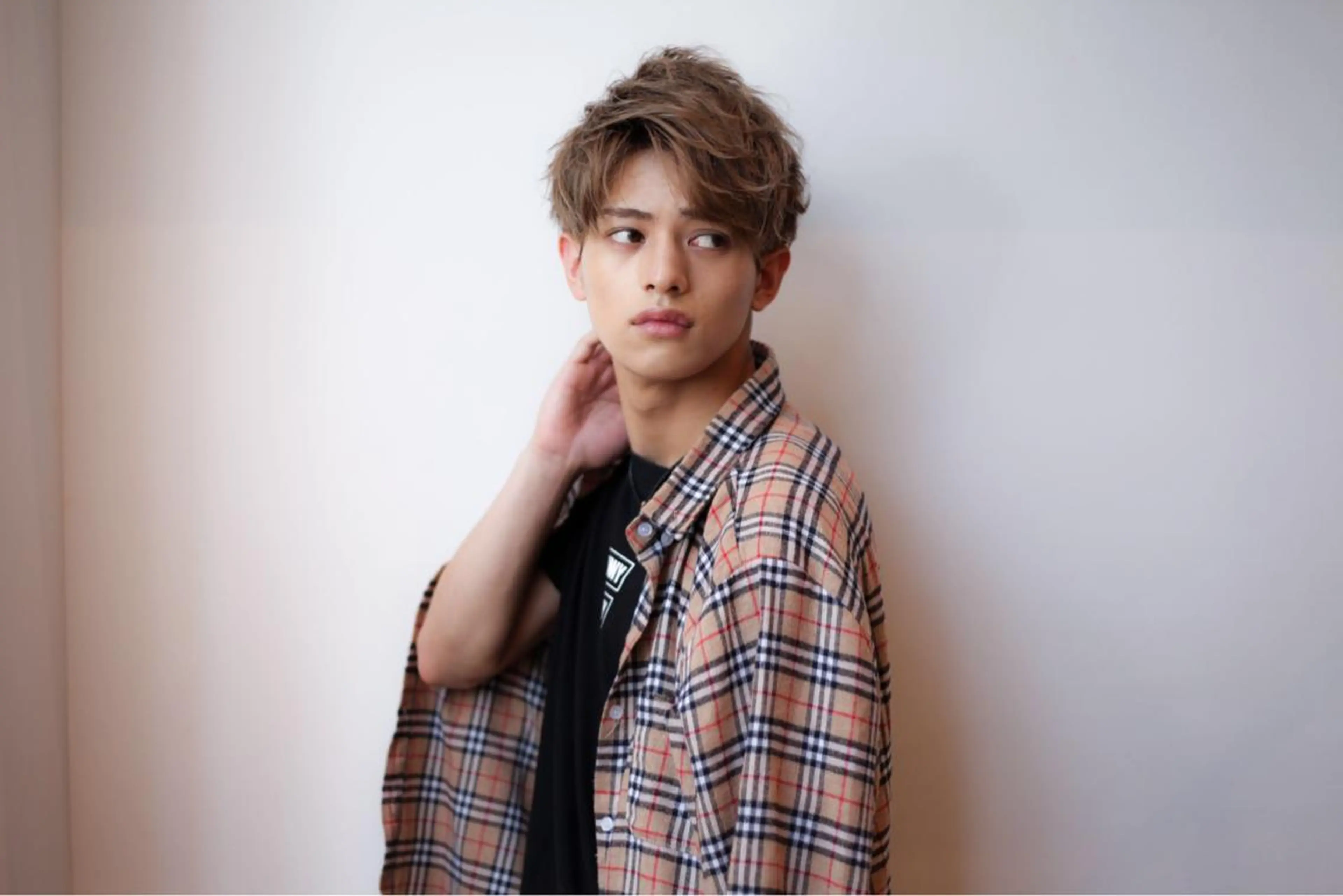 ショート カラー パーマ ヘアアレンジ メンズ カット ヘアカラー VIVIE【ヴィヴィ】所属・髪質改善/韓国風 レイヤー/田村祐樹のヘアスタイル