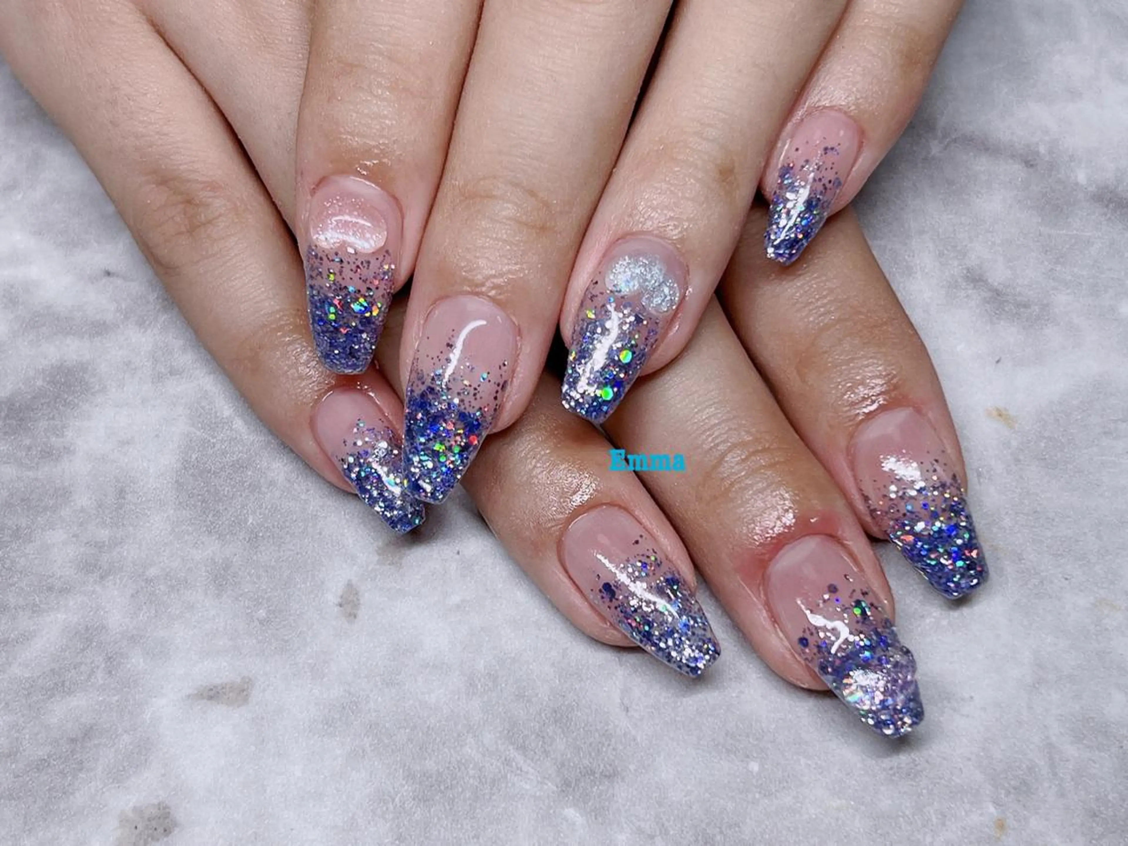 ネイル 長さ出し ラメ(グリッター) ラメグラデーション ワンカラーネイル ネイルチップ ハンドネイル She   Nail所属・ISA_ BELLAのネイルデザイン