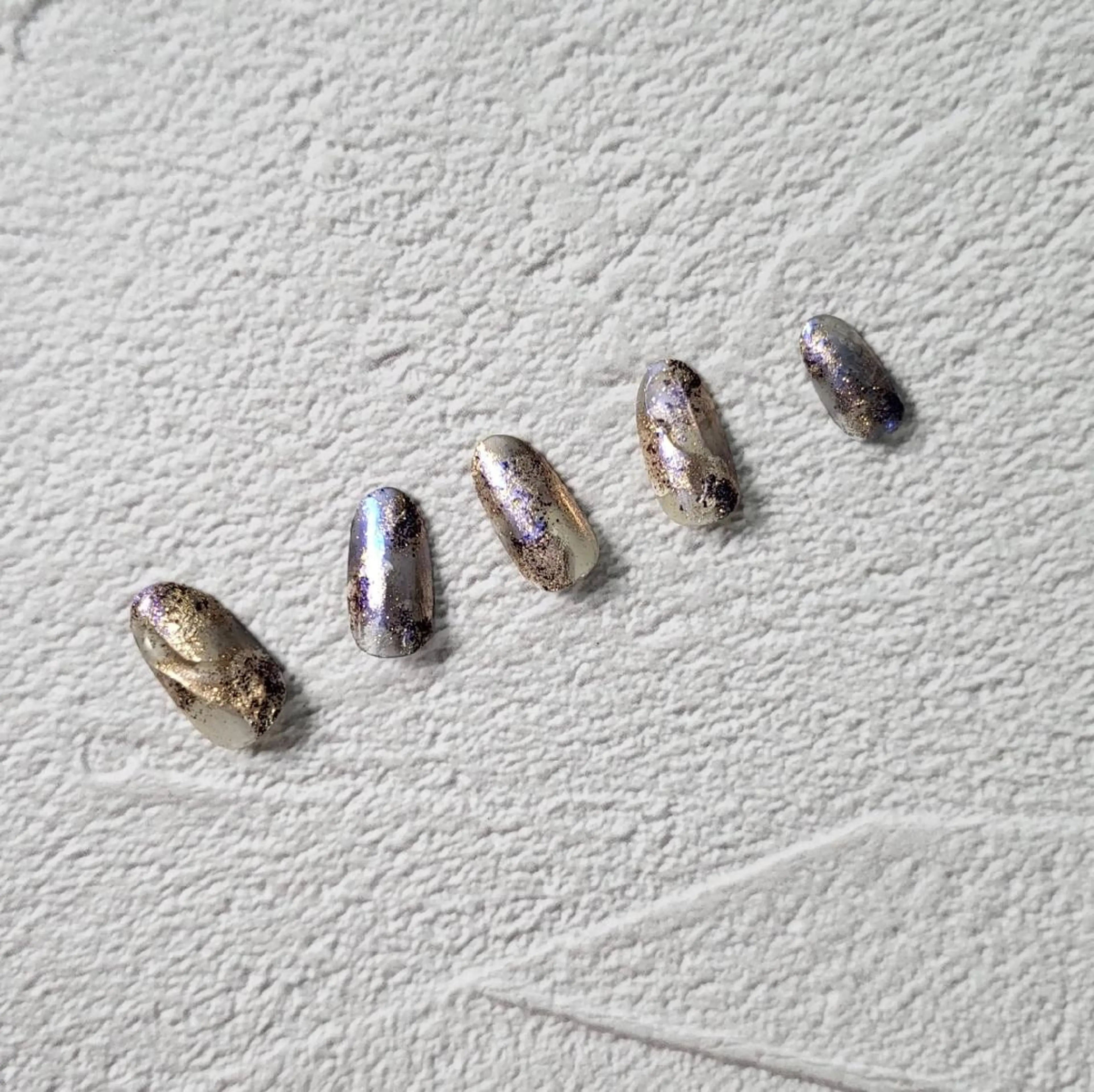 ネイル オーロラネイル ブルー ジェルネイル ミラーネイル ニュアンスネイル ハンドネイル Nailsalon MagicShopのネイルデザイン