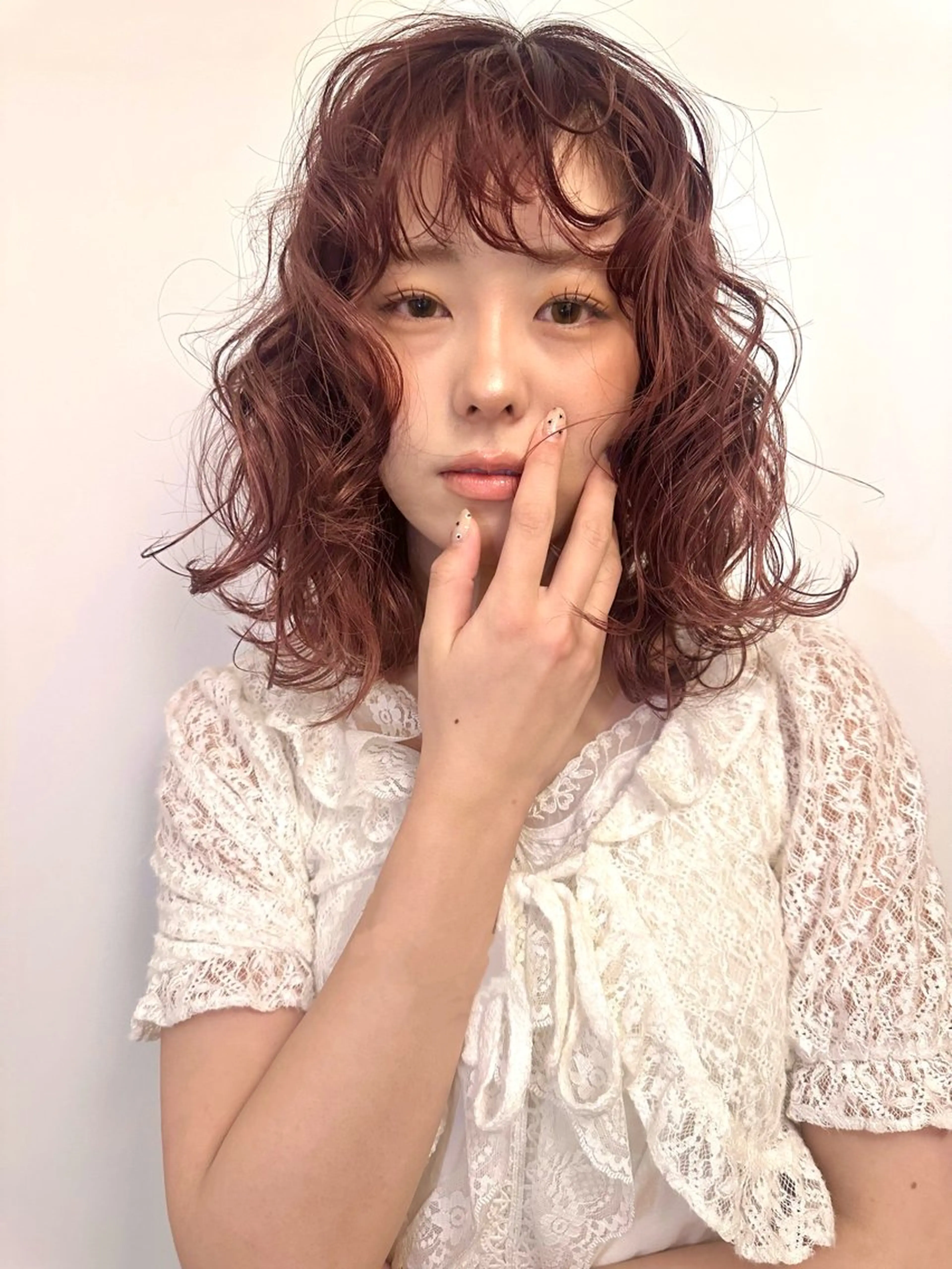 ミディアム ボブ カット ヘアカラー Hana ハイトーン🕯🩰のヘアスタイル