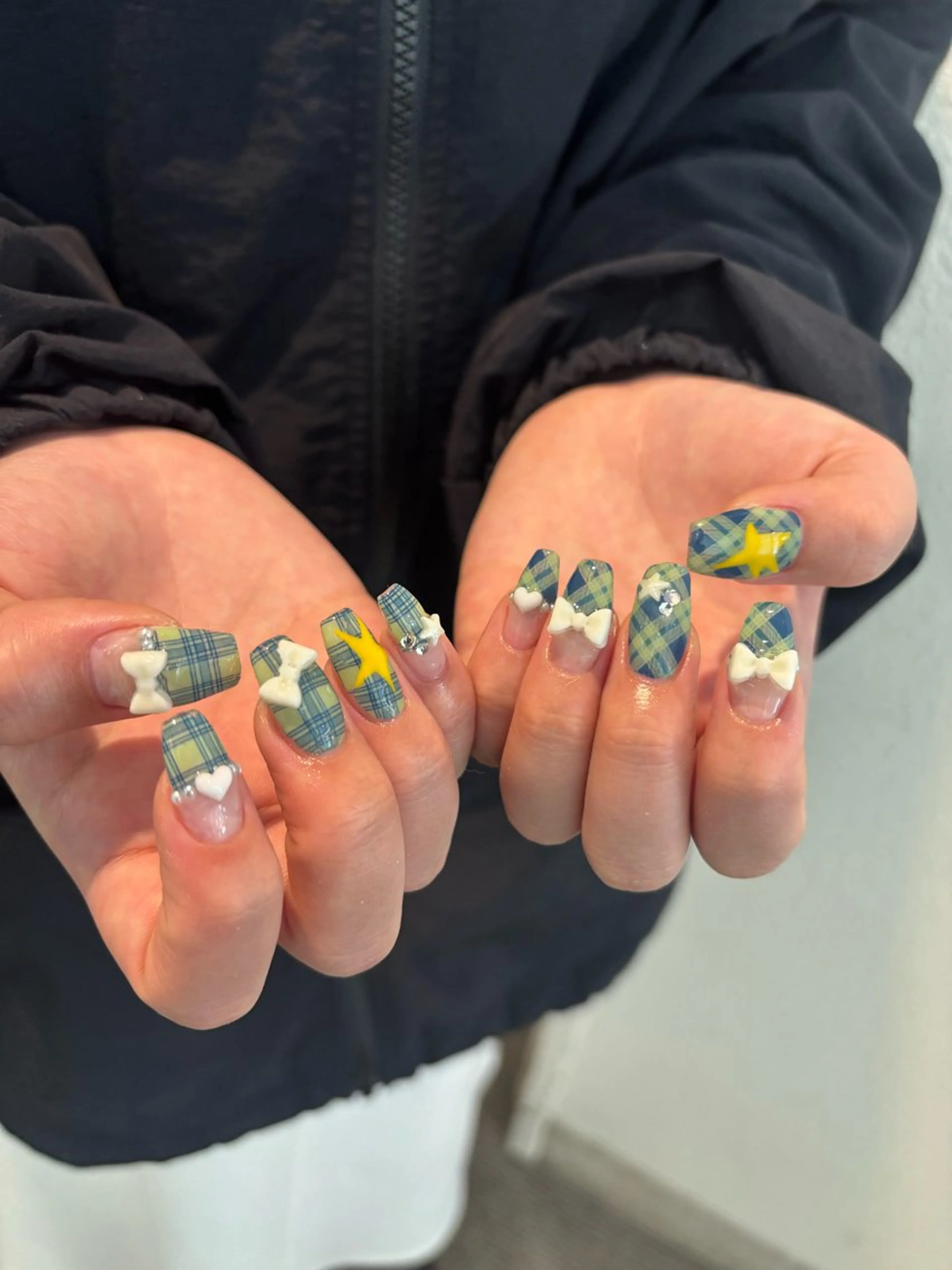 ネイル Fam-er博多店所属・ヒラユ マリアのネイルデザイン