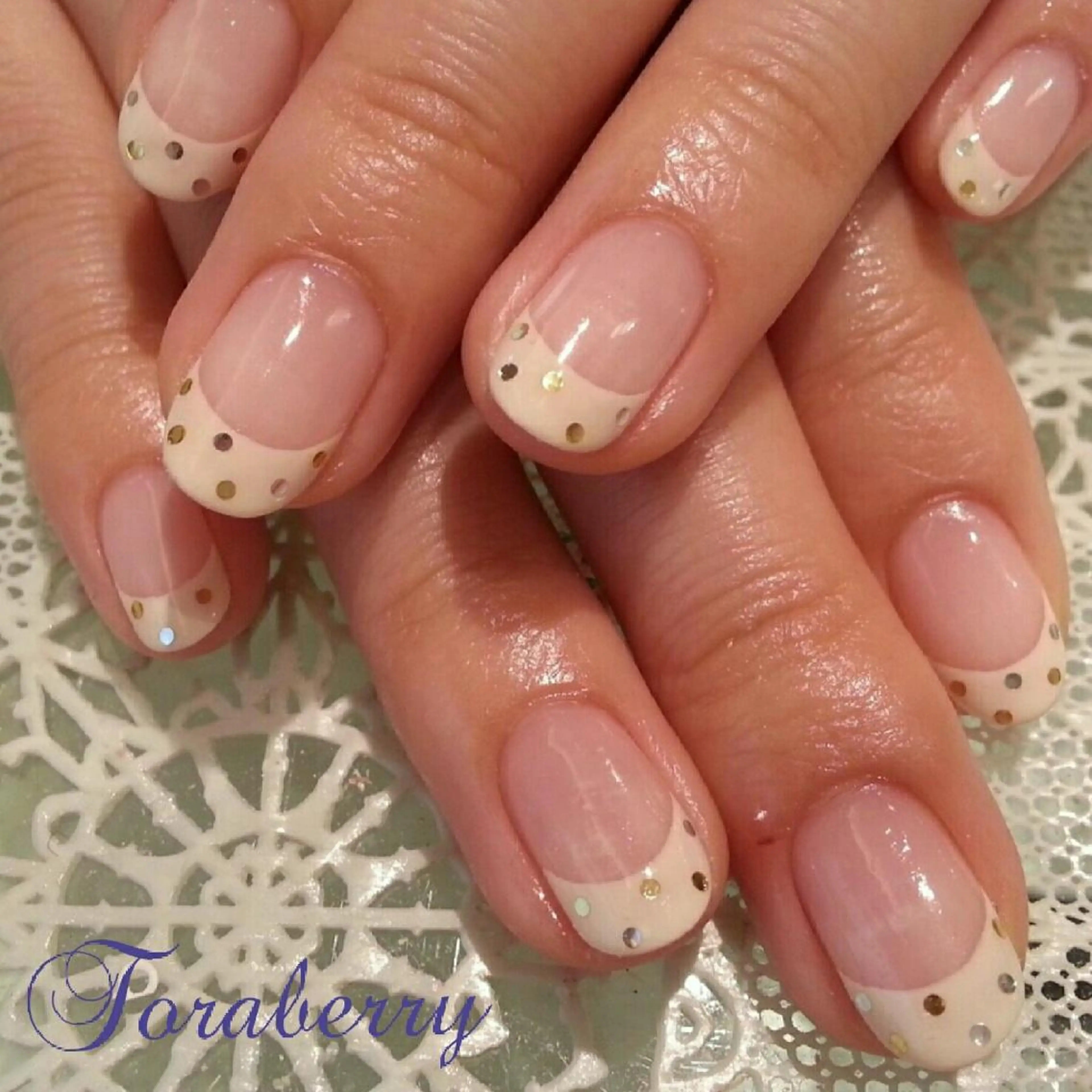ネイル ドット フレンチネイル ネイリスト なつみのネイルデザイン