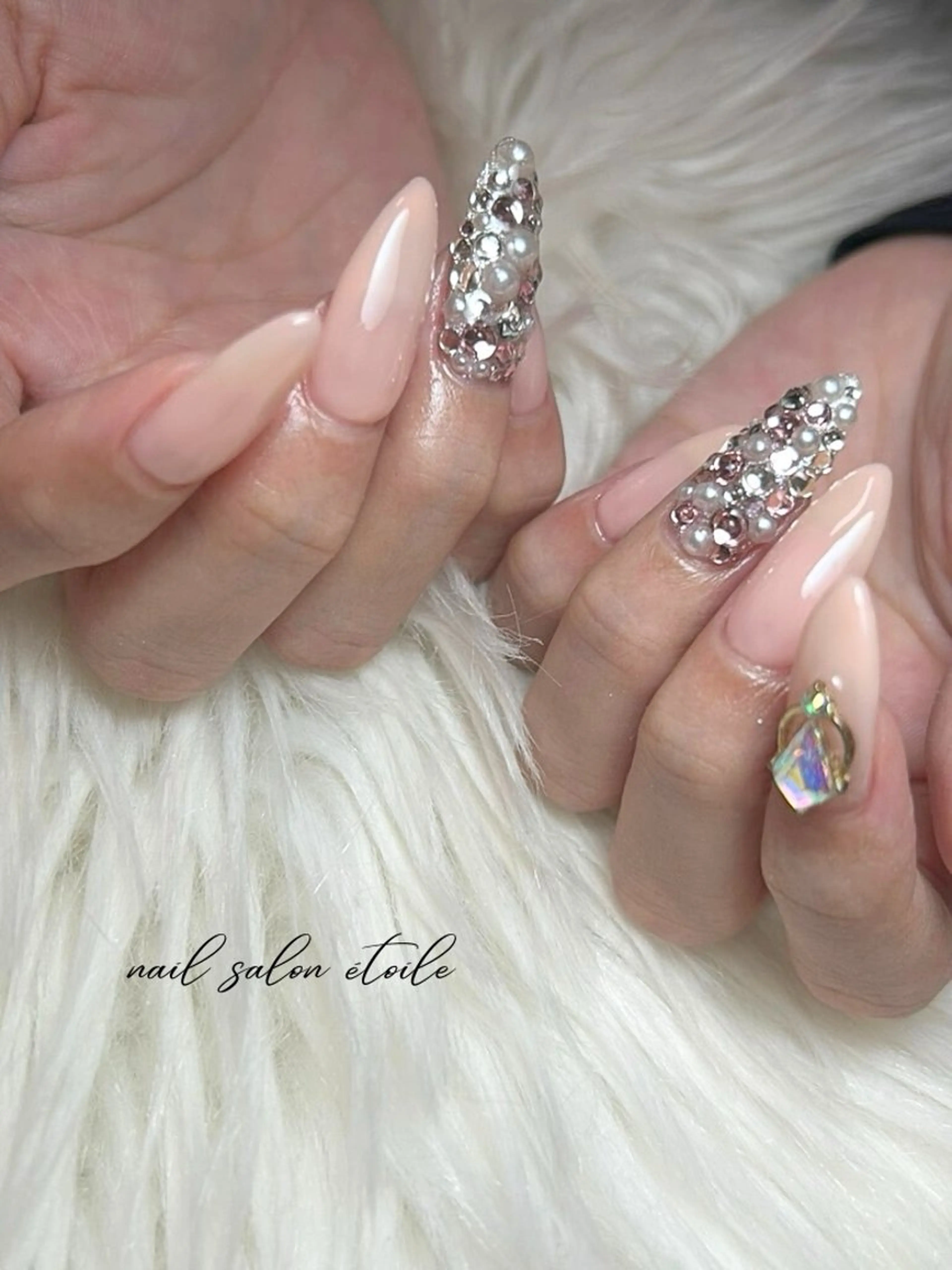 ネイル キラキラネイル シンプルネイル ストーンネイル ハンドネイル nail salon étoileのネイルデザイン