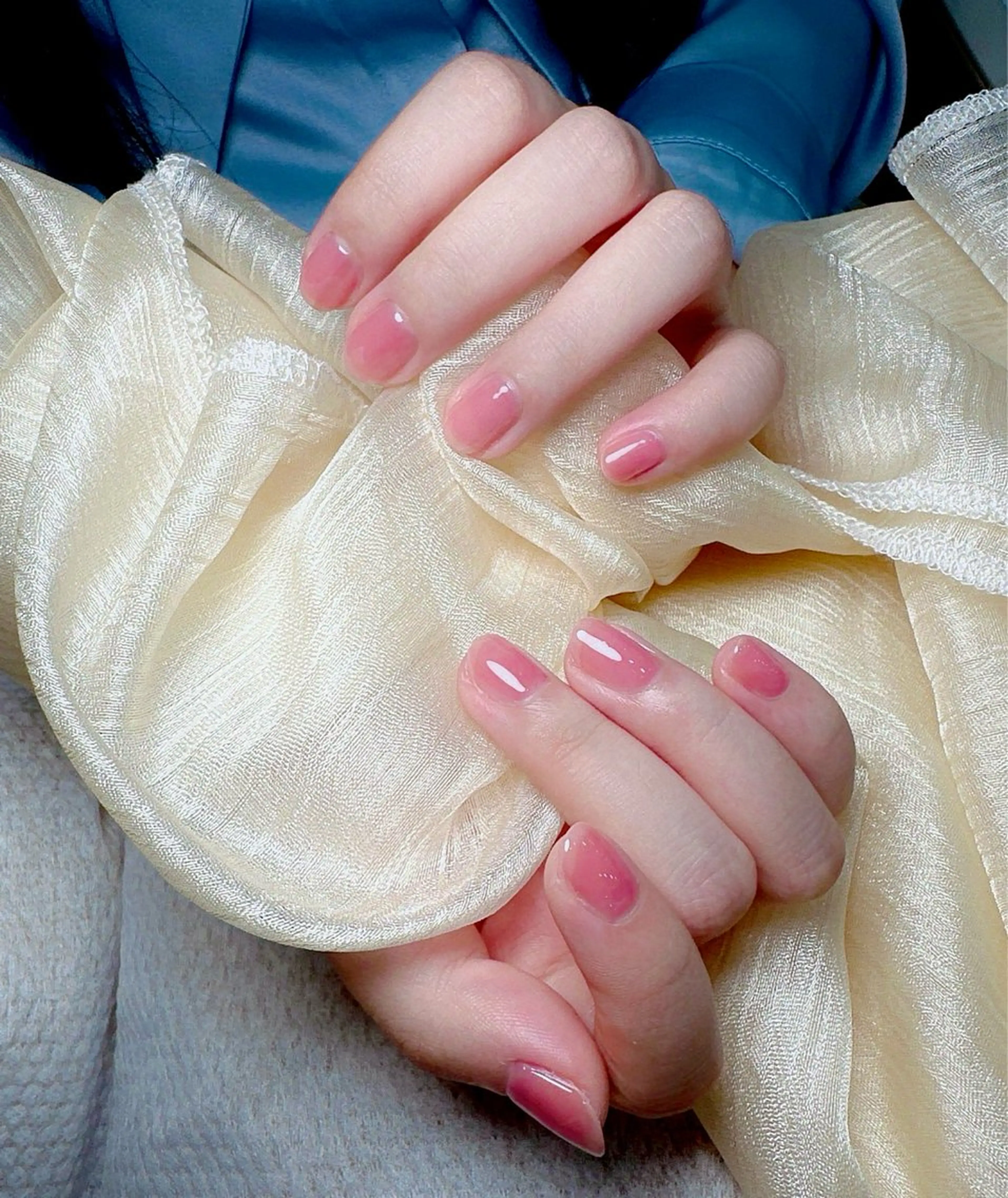 ハンドネイル　チュロンワンカラーネイルの写真