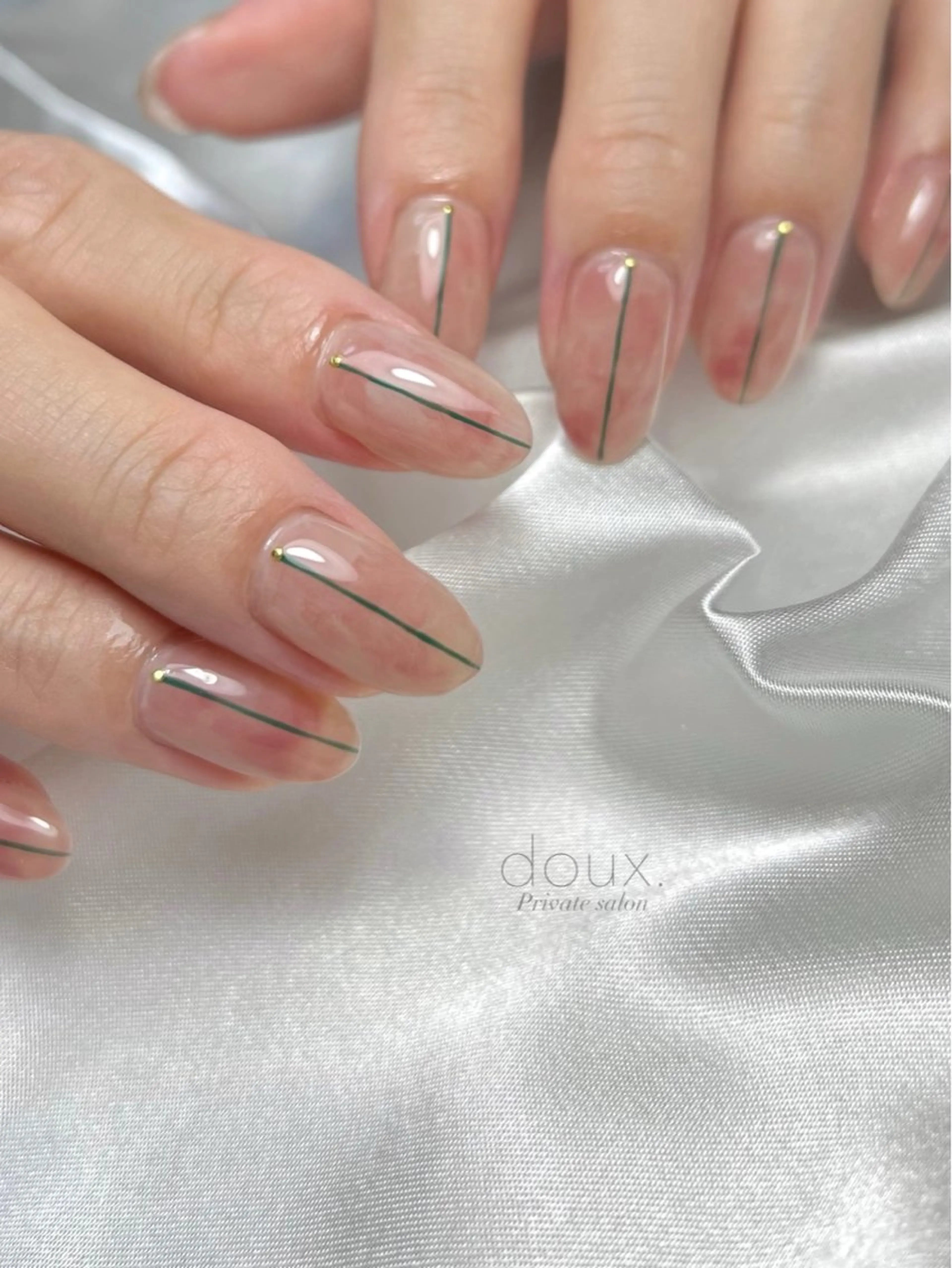 ネイル フットネイル マグネットネイル ミラーネイル ニュアンスネイル ハンドネイル doux. nailのネイルデザイン