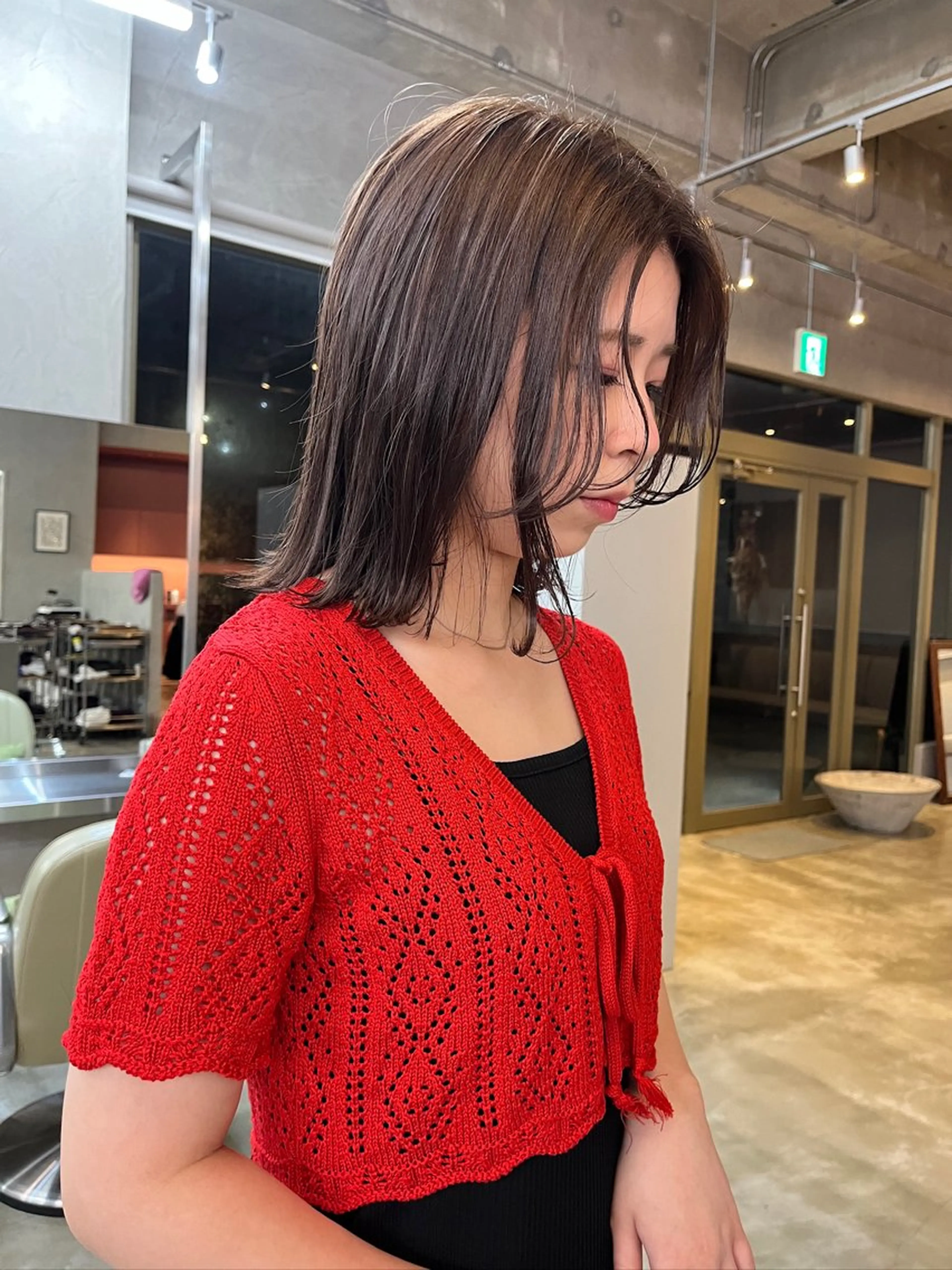 ミディアム ハイライト KIZUKI KIRARAのヘアスタイル