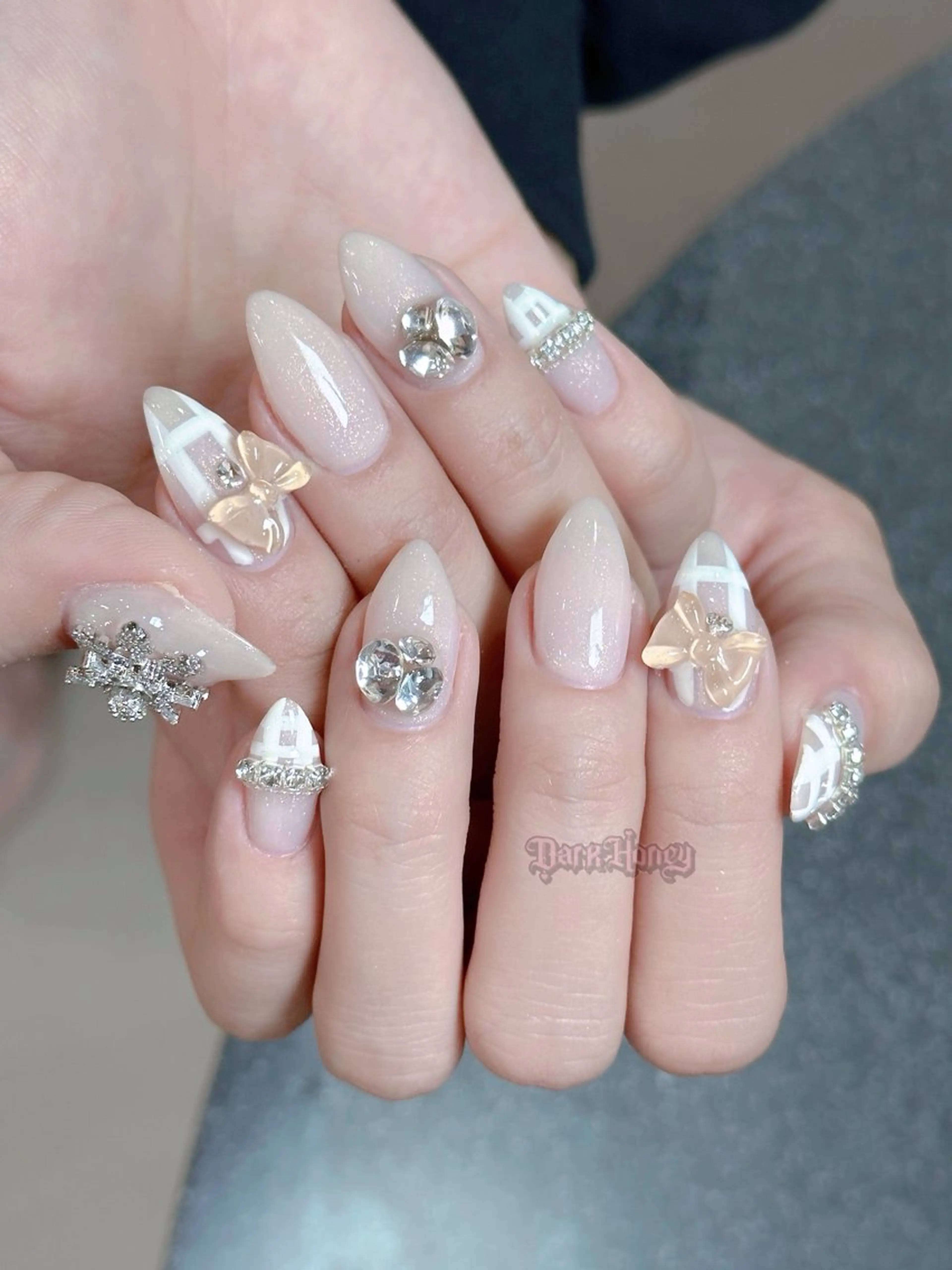 ネイル ハンドネイル ハンドケア DarkHoney 池袋店のネイルデザイン