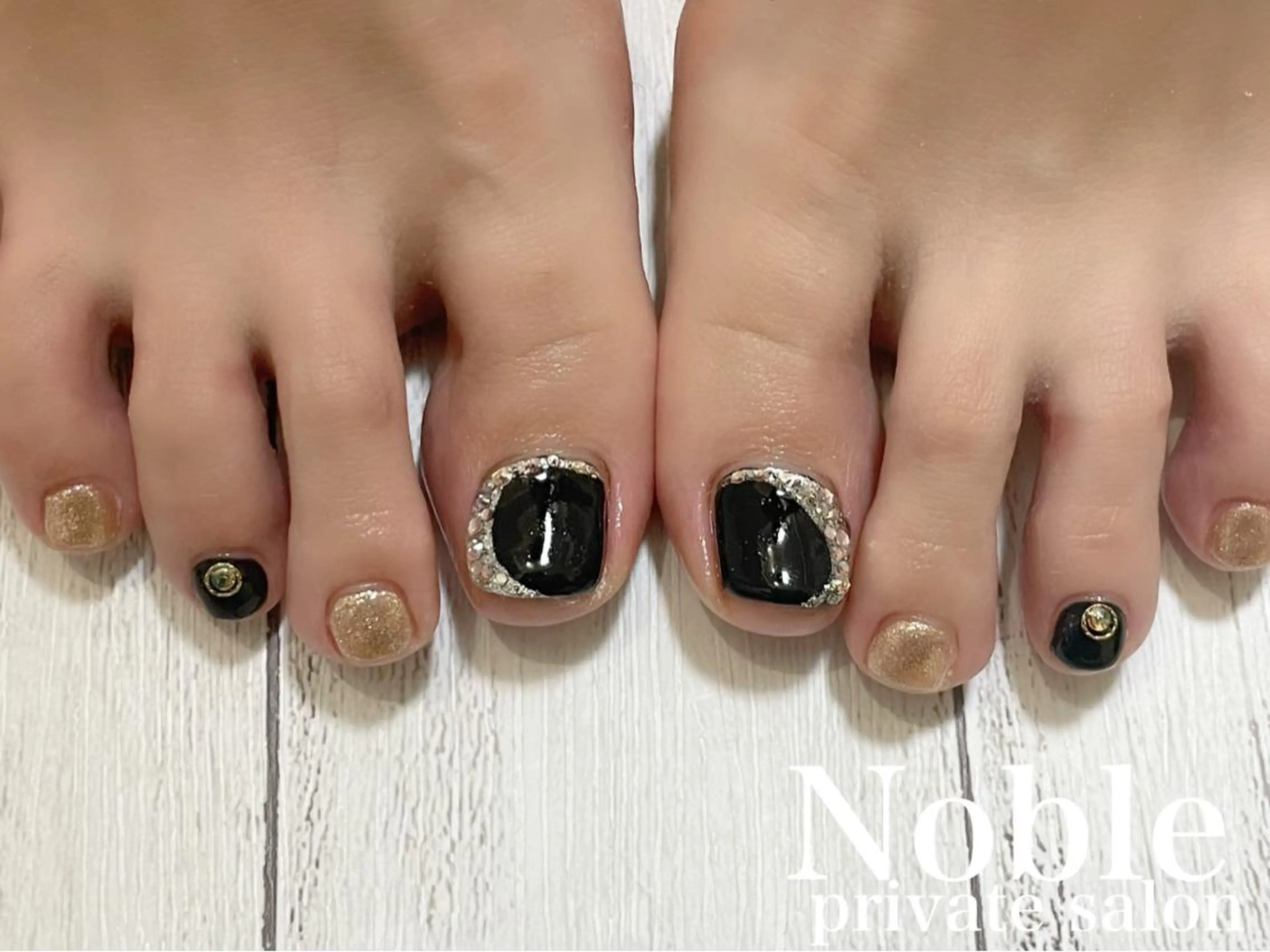 ネイル フットネイル プライベートサロン Nobleのマツエク・マツパデザイン