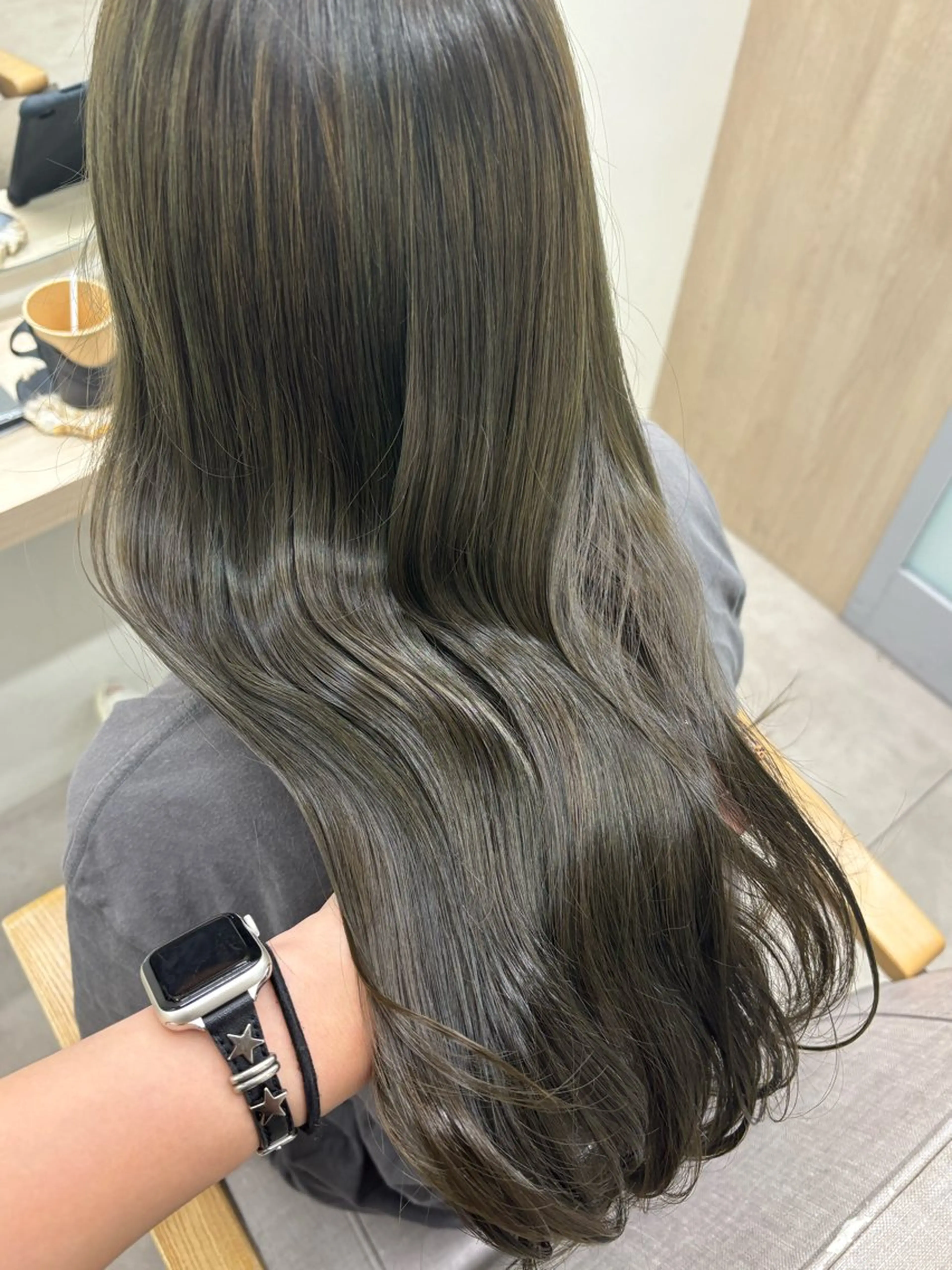 ロング Uni江坂所属・咲羽/ assistantのヘアスタイル