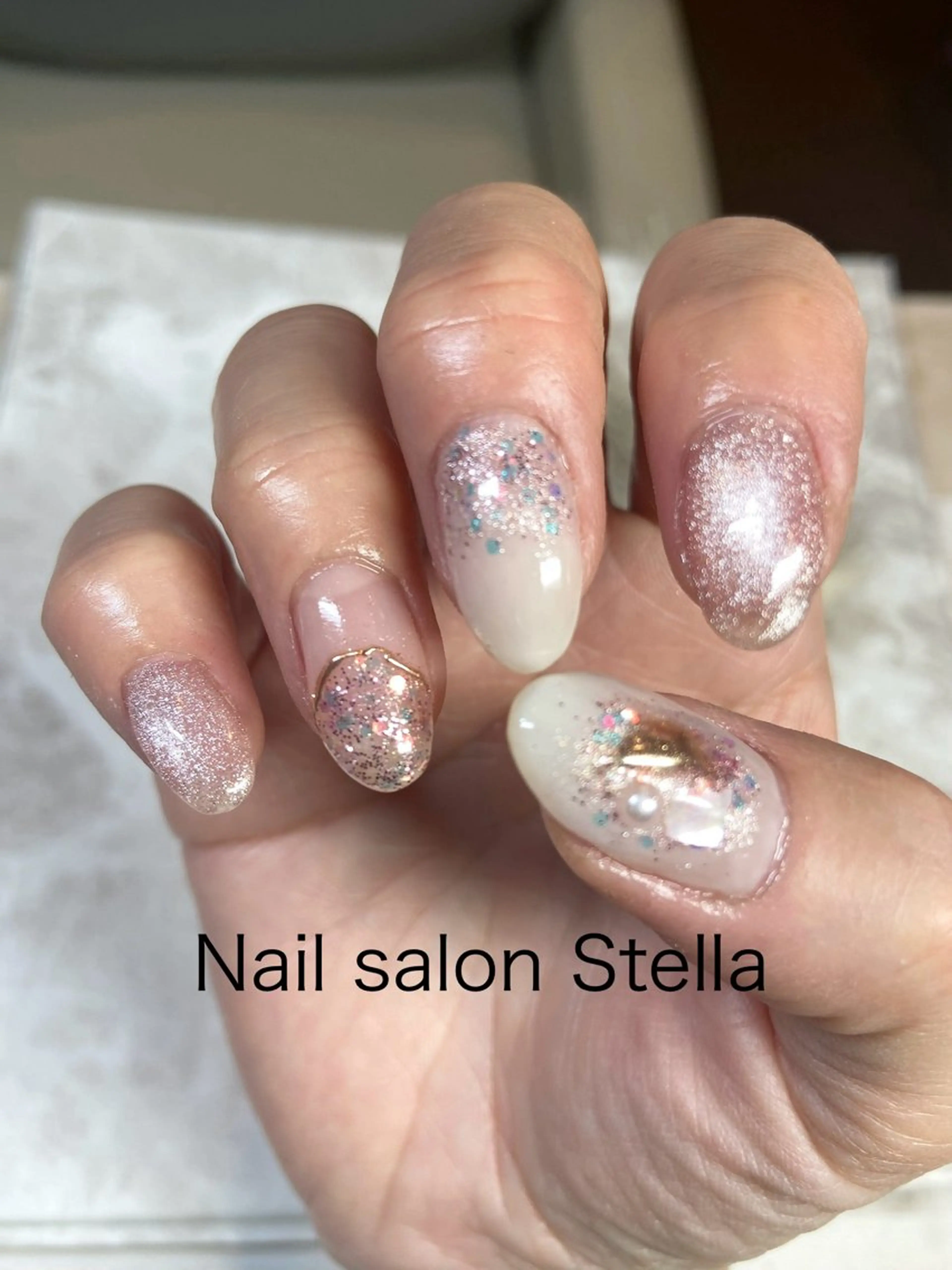 ネイル キラキラネイル マグネットネイル ミラーネイル ニュアンスネイル 冬ネイル ネイルサロン ステラのネイルデザイン