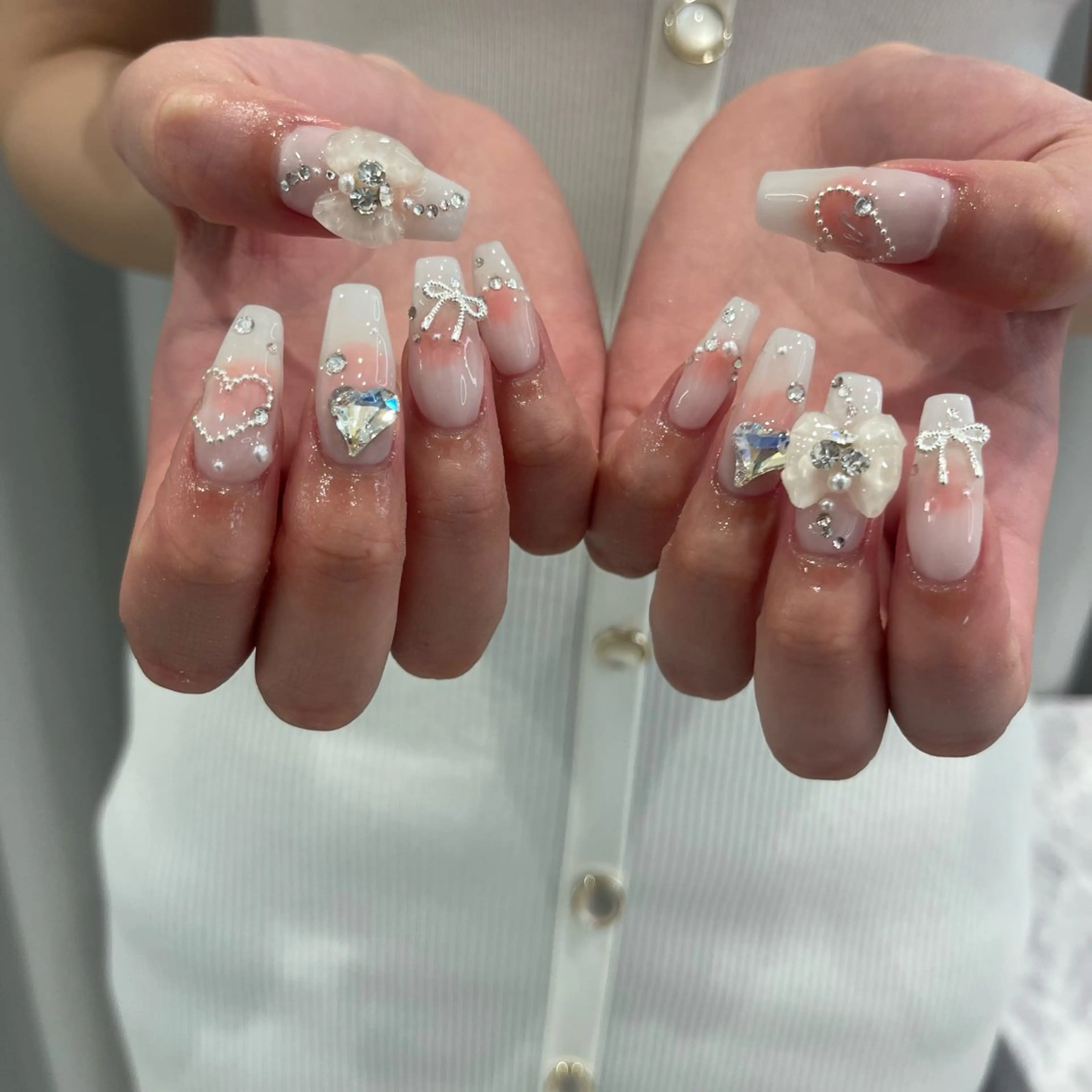 ネイル 🧁fein. nana🩵のネイルデザイン