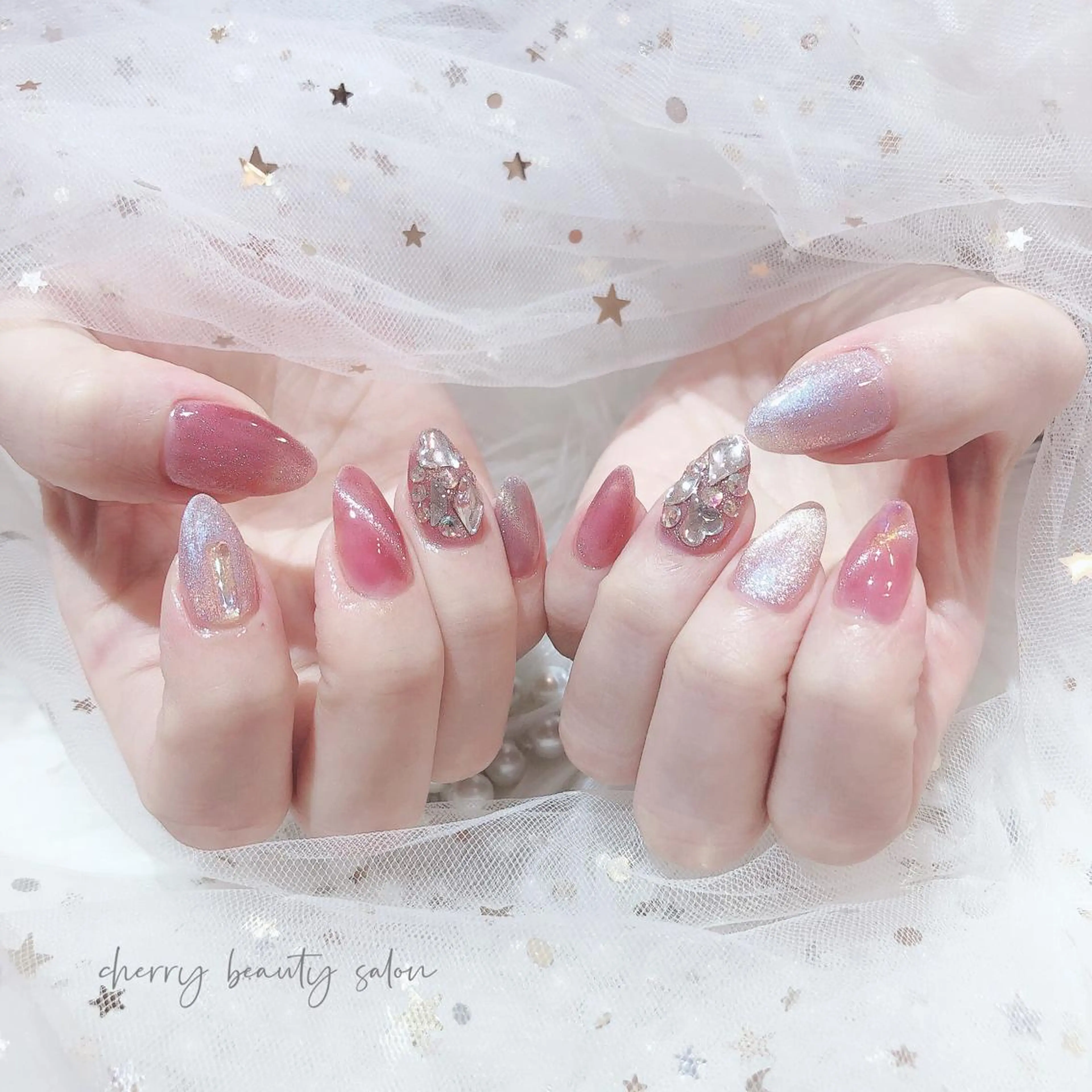 ミディアム SAKURA 🍒のネイルデザイン