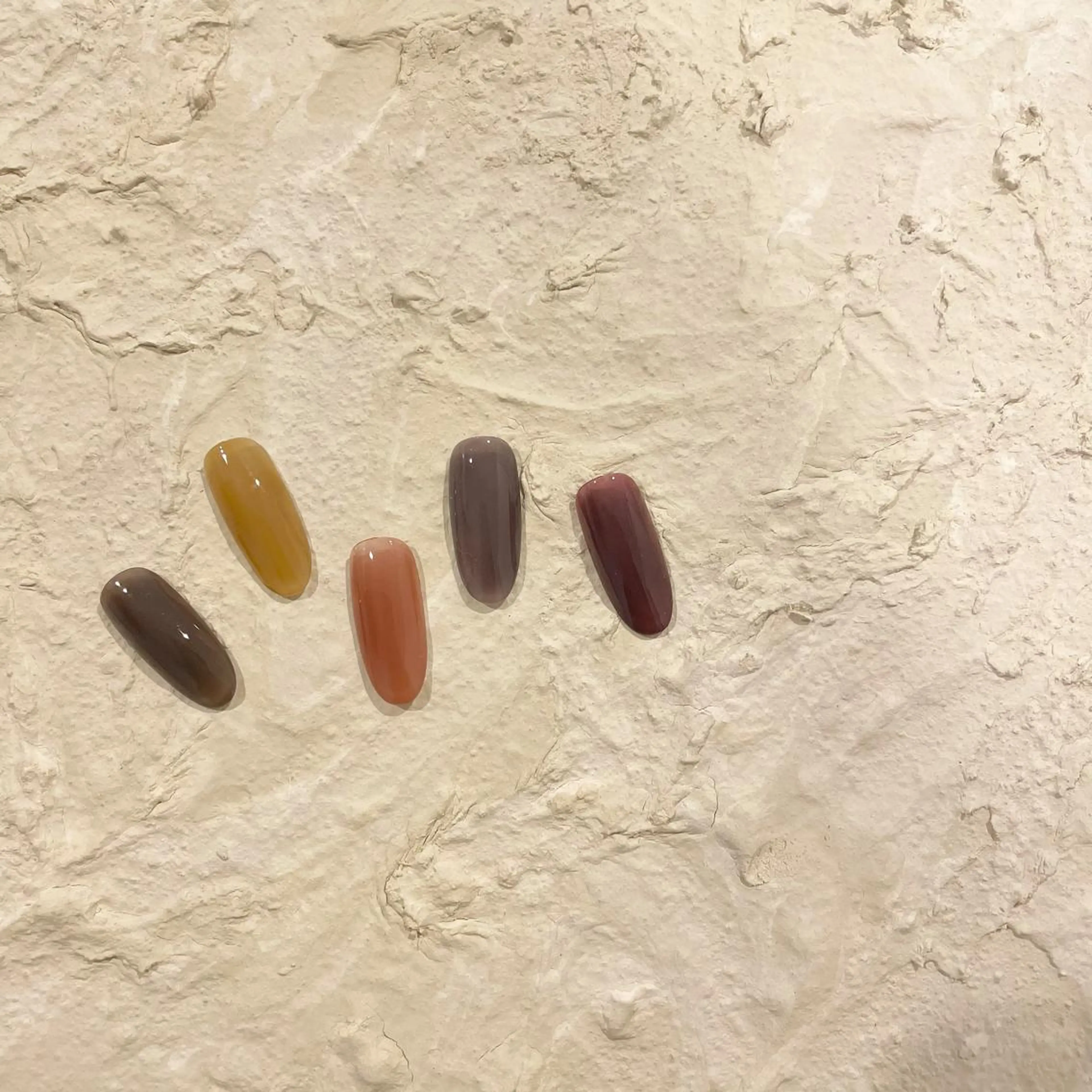 ネイル May.by Charme  Hのネイルデザイン