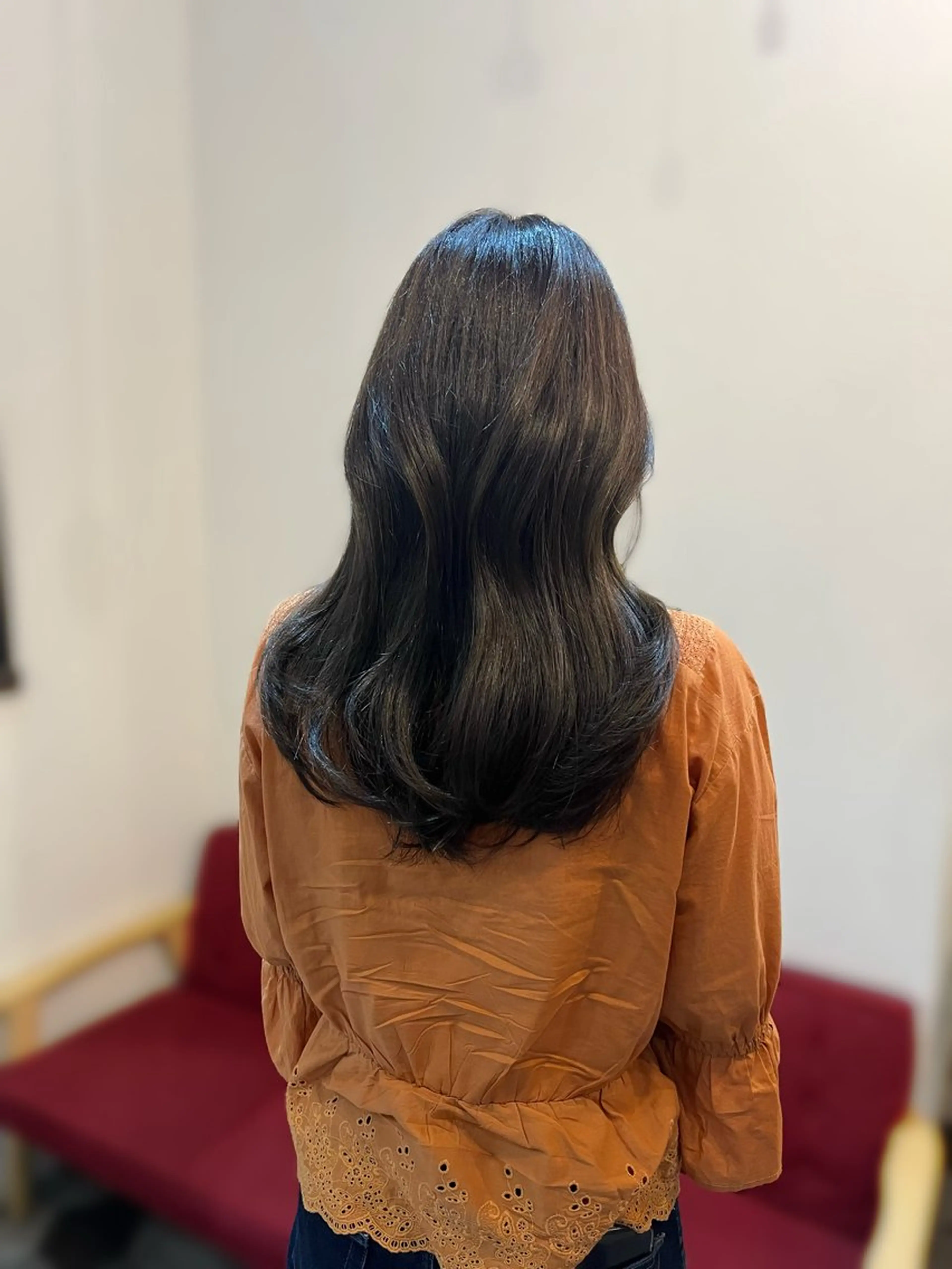 セミロング カラー ヘアカラー 近藤 愛理のヘアスタイル