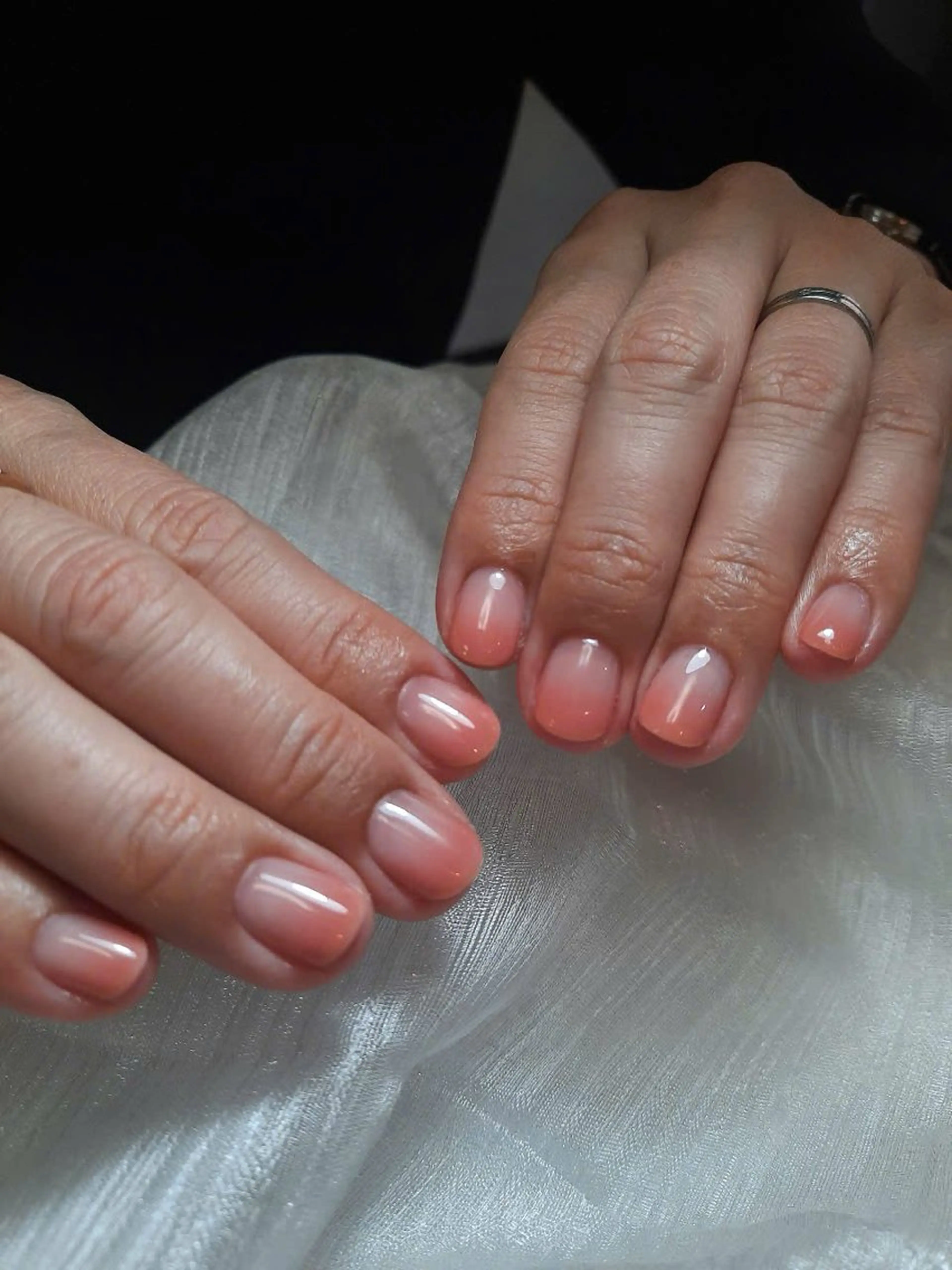 ネイル フットネイル ジェルネイル マグネットネイル 持ち込み ニュアンスネイル ミリ ネイルサロンのネイルデザイン