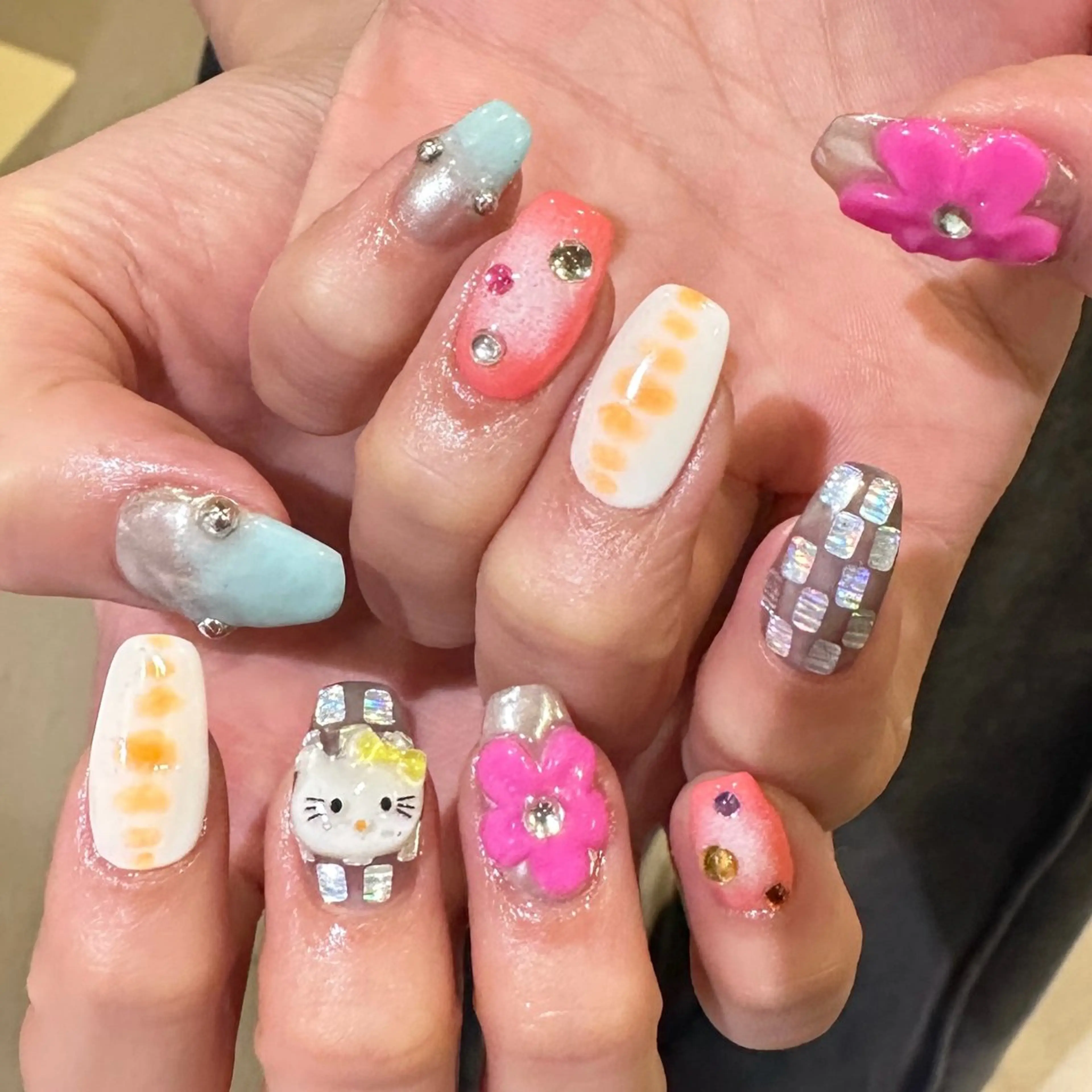 ネイル ハンドネイル 👽個性派ネイル🎀 komachiのヘアスタイル