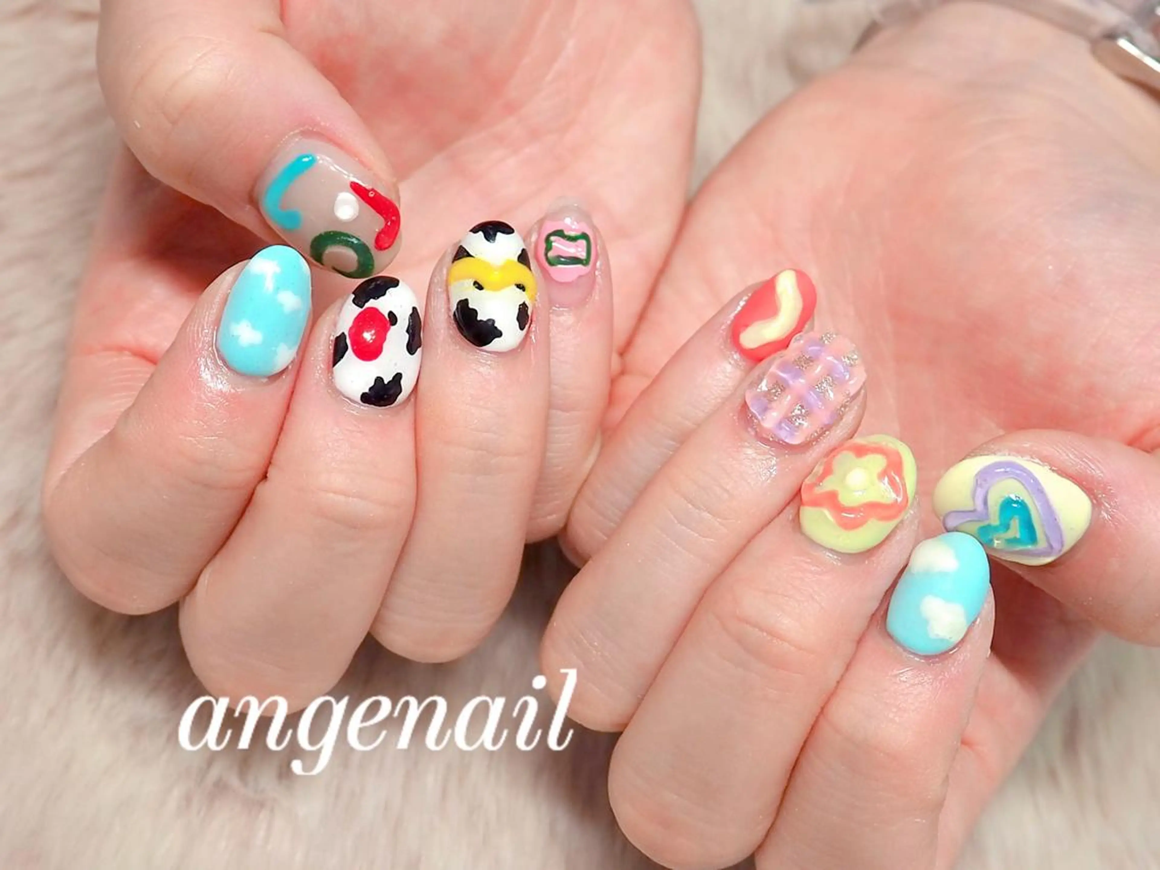 ネイル ハンドネイル オーナーネイリスト MAKIのネイルデザイン