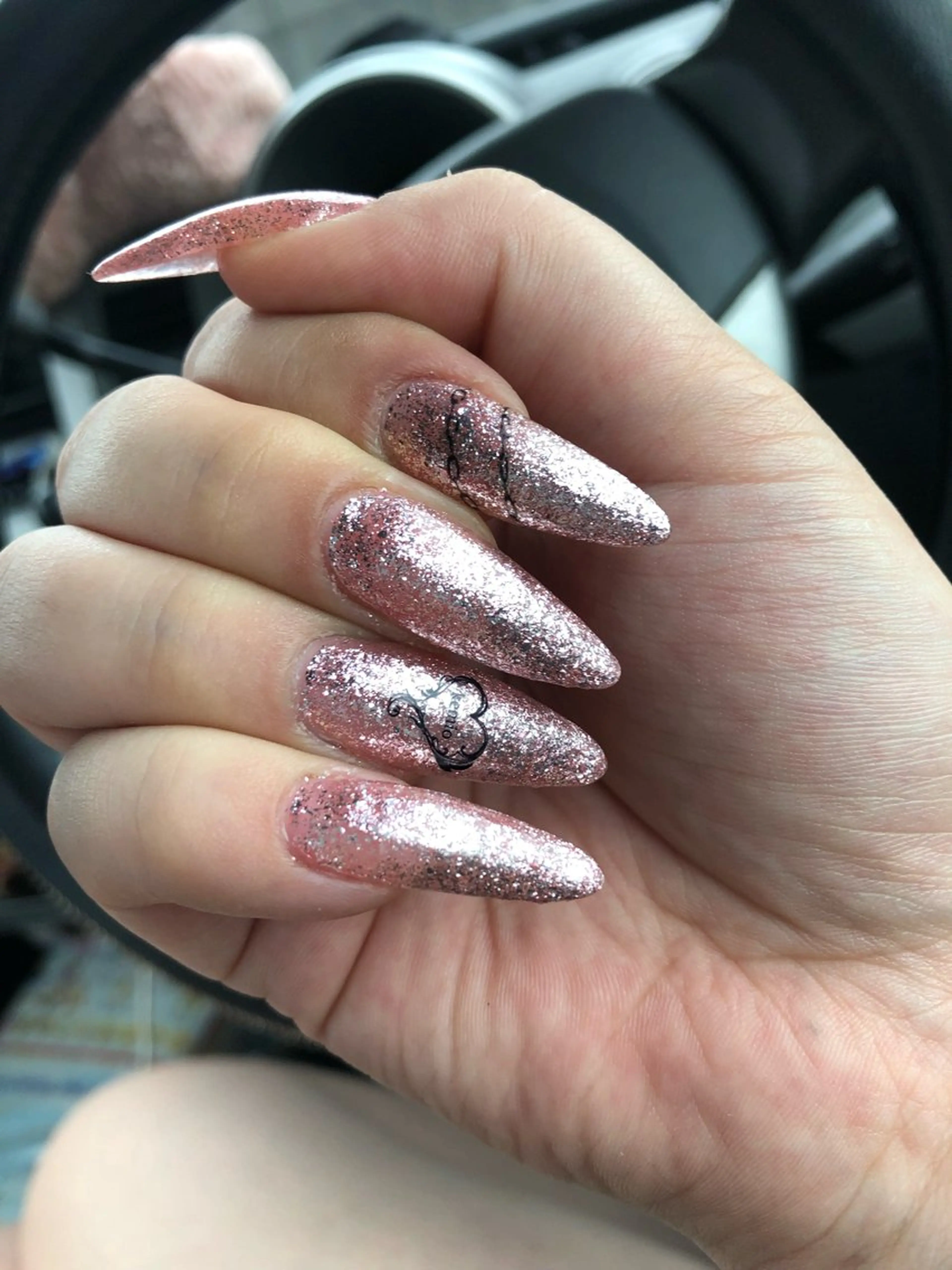 ネイル ラメ(グリッター) 中西 美羽のネイルデザイン