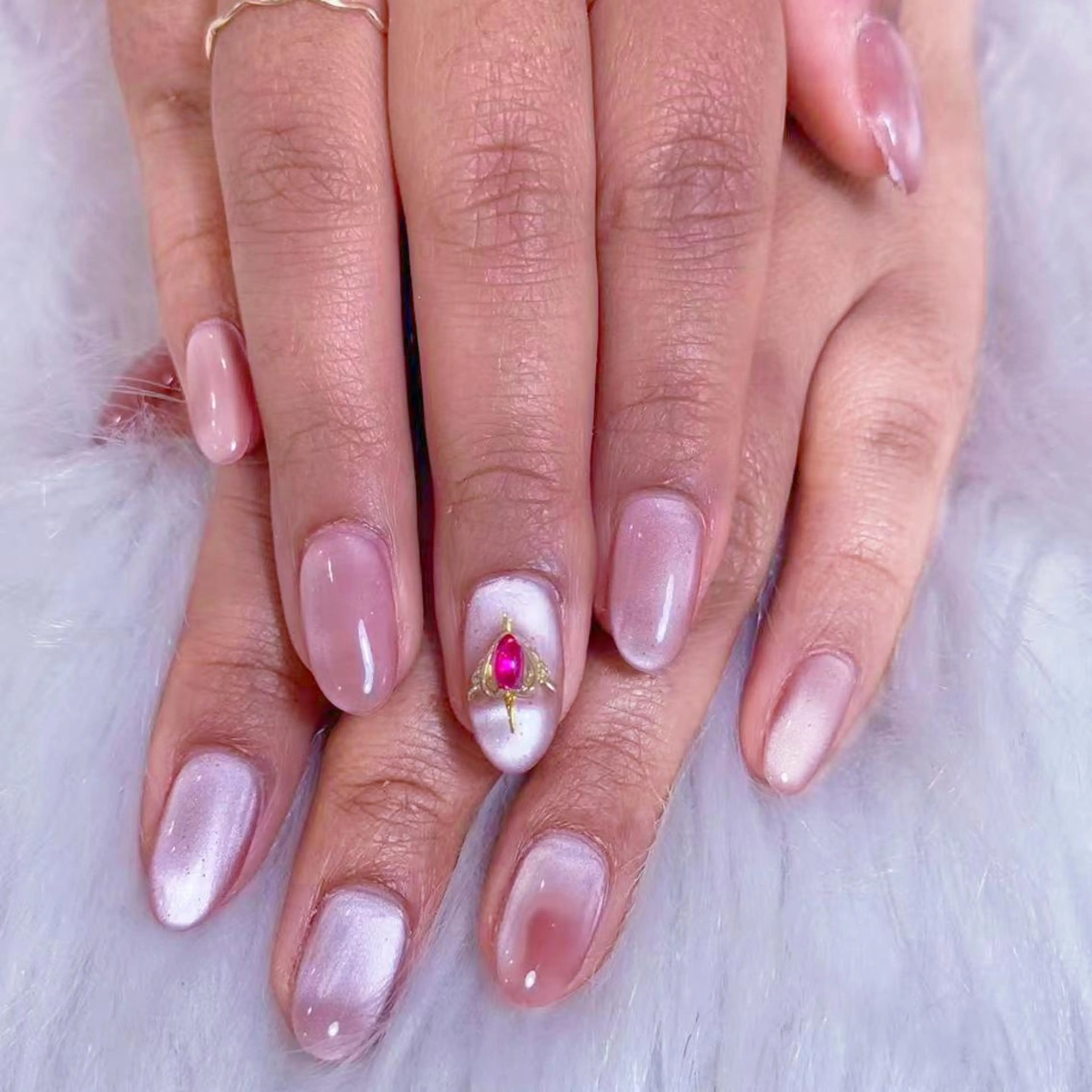 ネイル アートネイル オーロラネイル ガーリー キラキラネイル 韓国ネイル ハンドネイル DIANMOND NAIL🌸のネイルデザイン