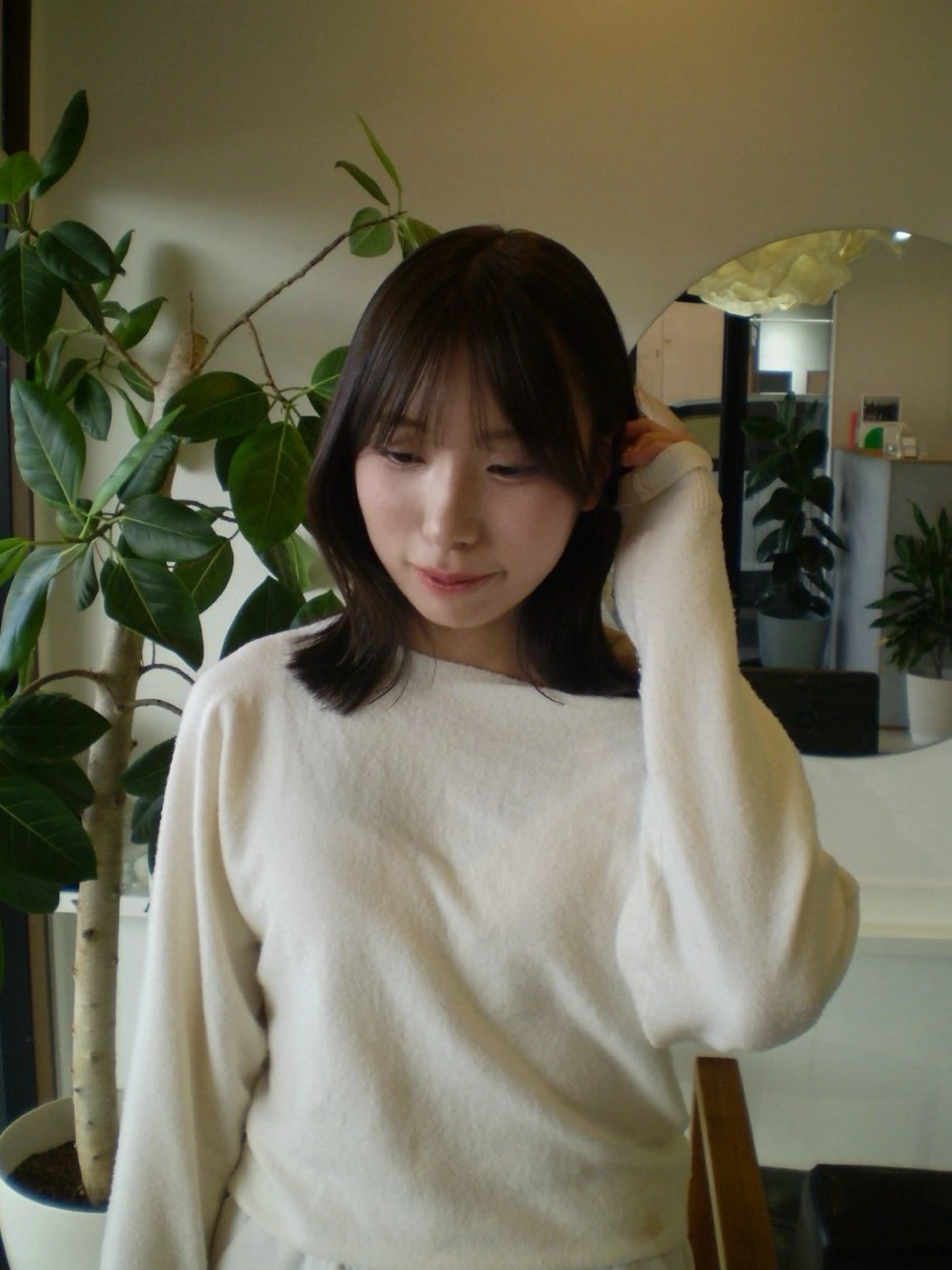 ミディアム 顔周りカット レイヤーカット カット ヘアカラー enrich / キタガワ カノンのヘアスタイル