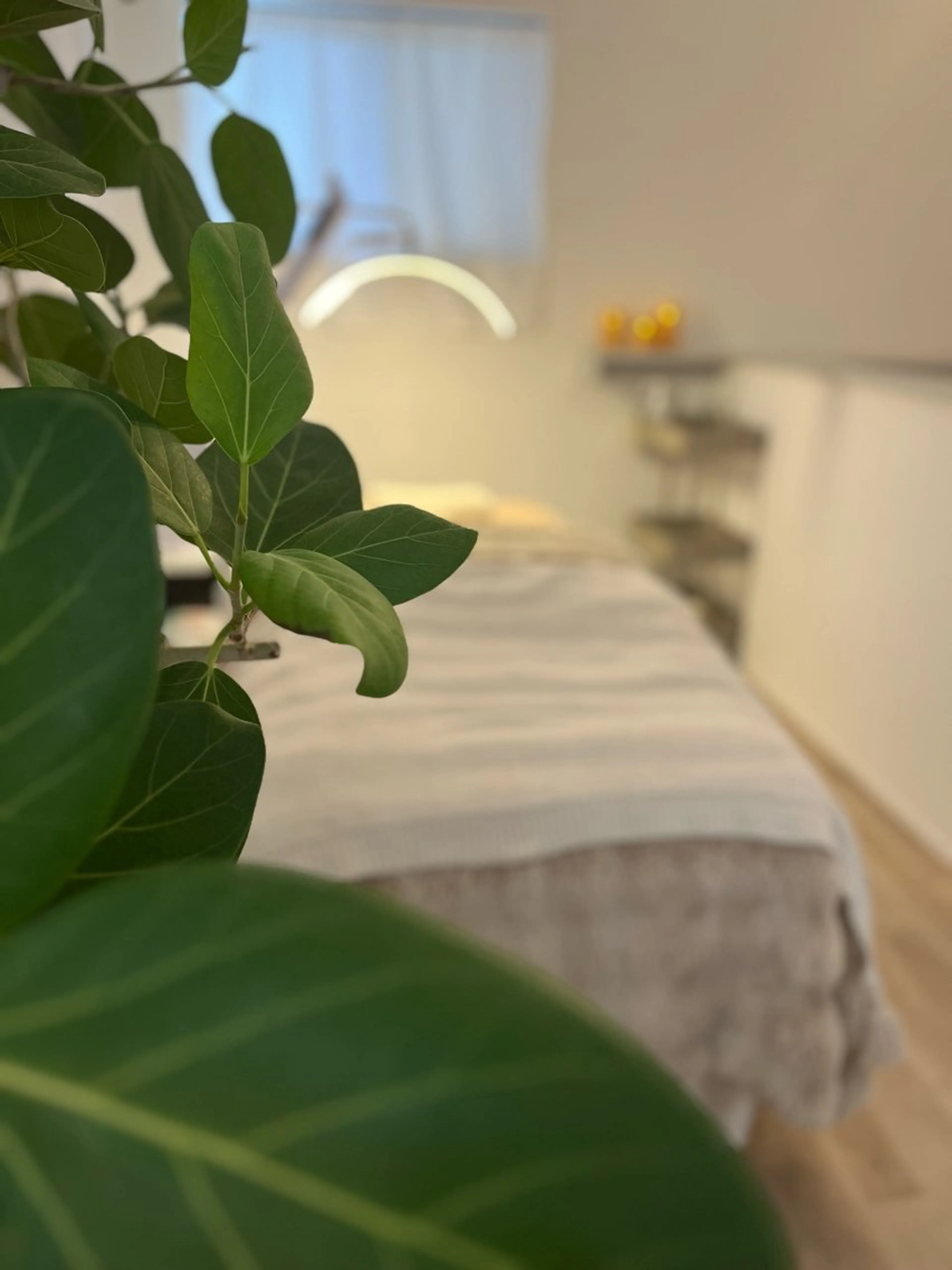 エステ SILOE【ハーブピーリング/REVI/ニキビ/シミ/シワ/毛穴ケア】所属・SILOE 結果重視 ハーブピーリングのエステ・リラクイメージ