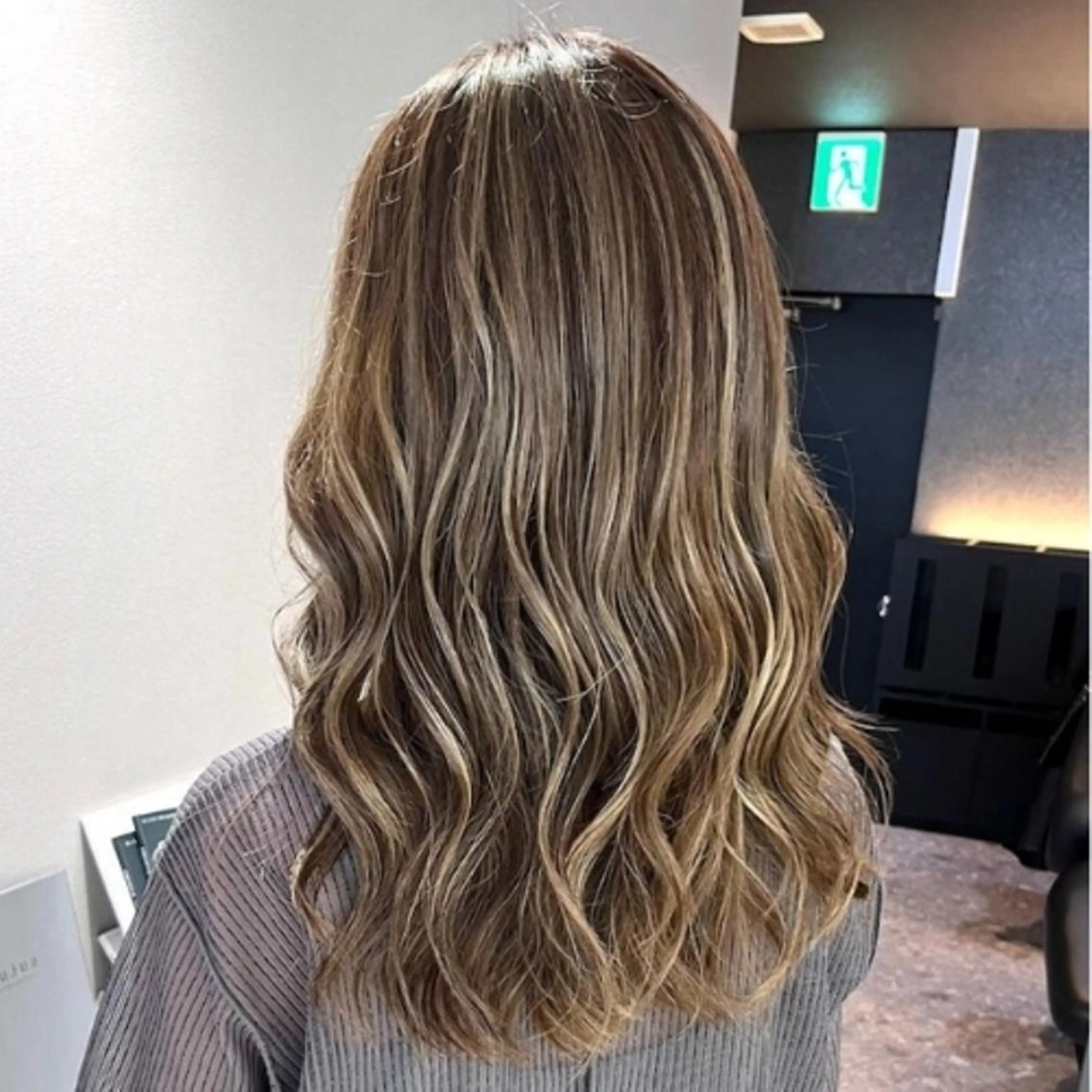 セミロング カラー ヘアケアサロン MAIN[メイン]のヘアスタイル