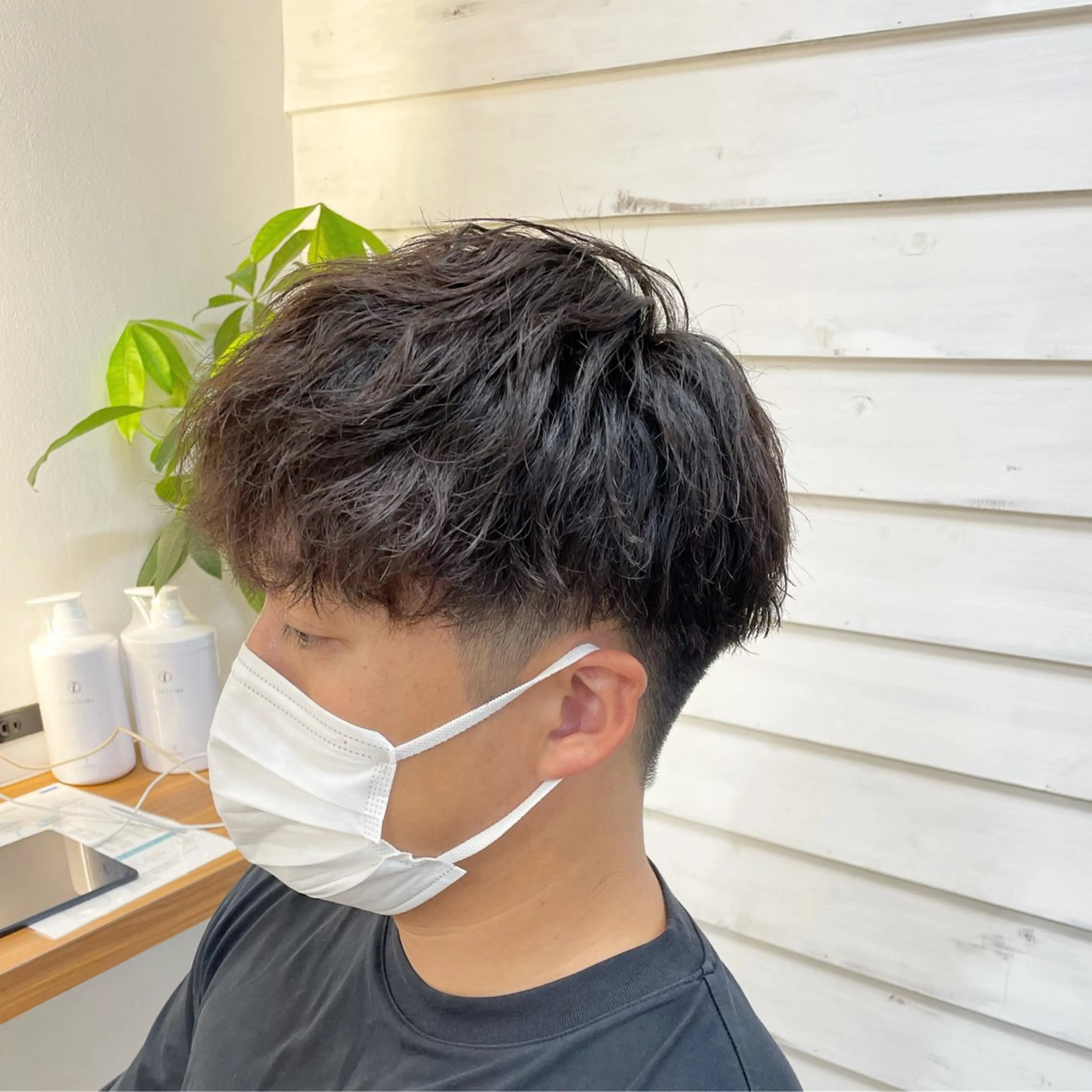 ショート パーマ メンズ カット パーマ 小林 崇雅　ダウンパーマのヘアスタイル