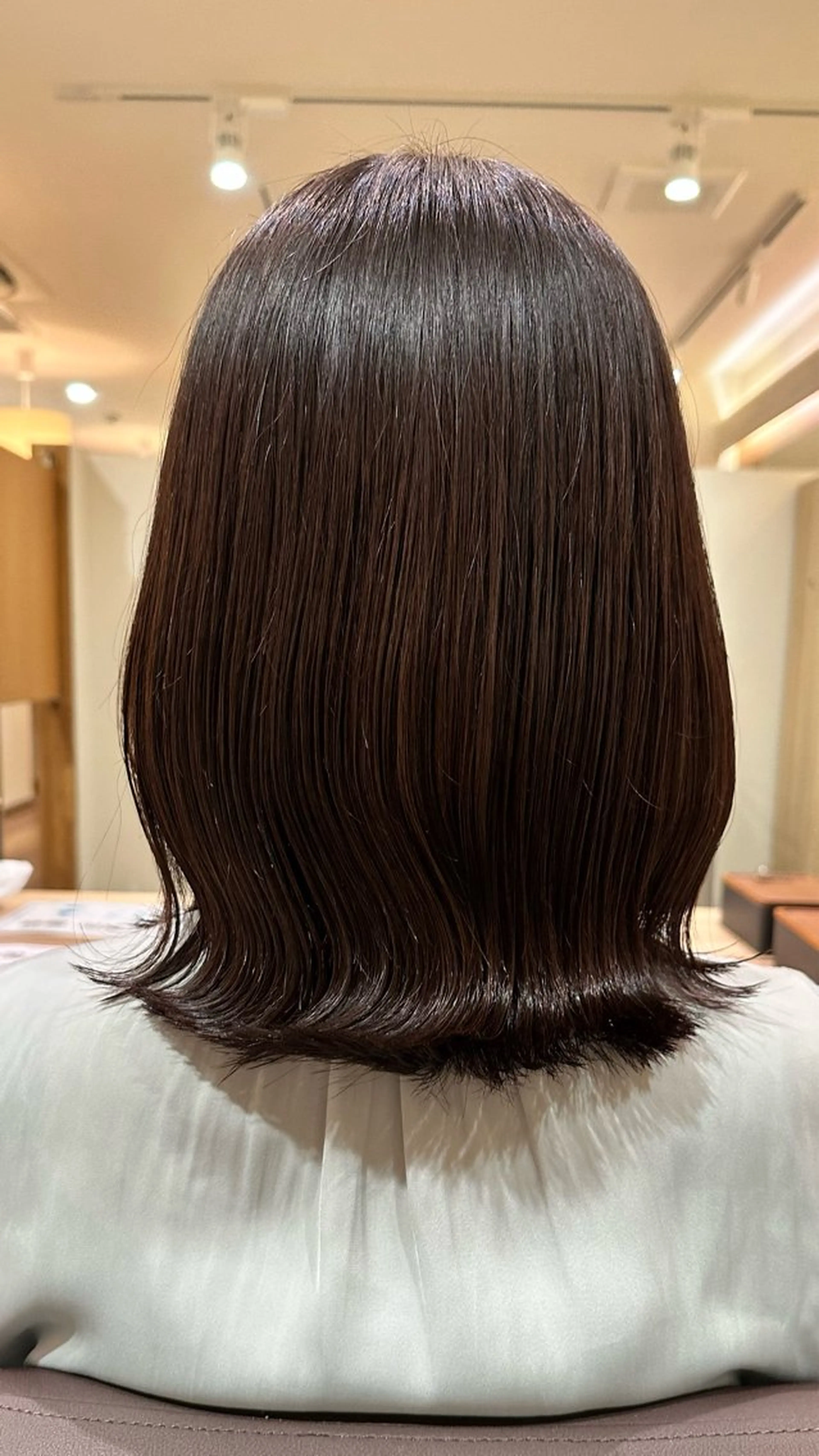 セミロング カラー 飯塚 優希のヘアスタイル