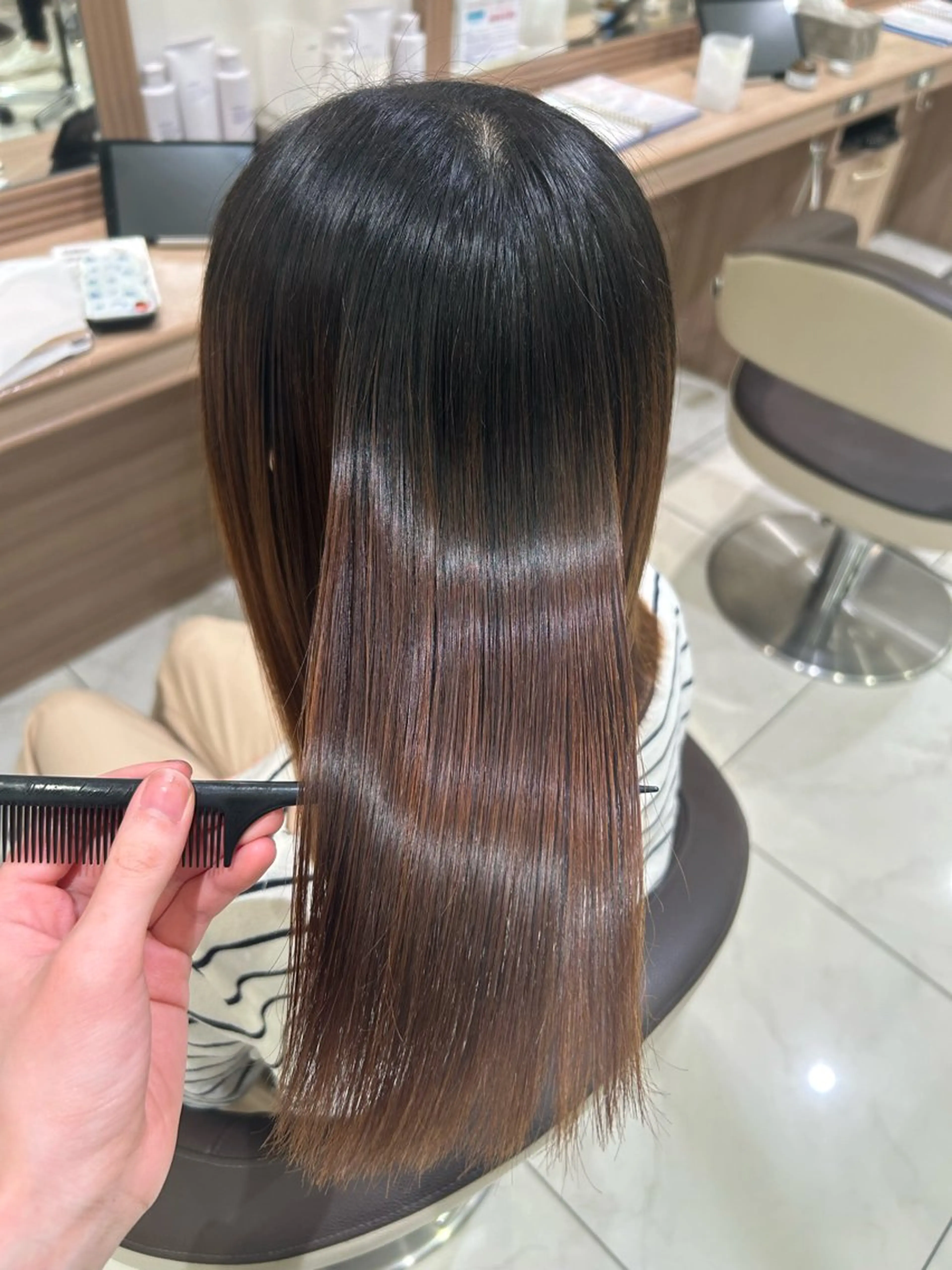 ミディアム 縮毛矯正 山内 星愛🫧のヘアスタイル