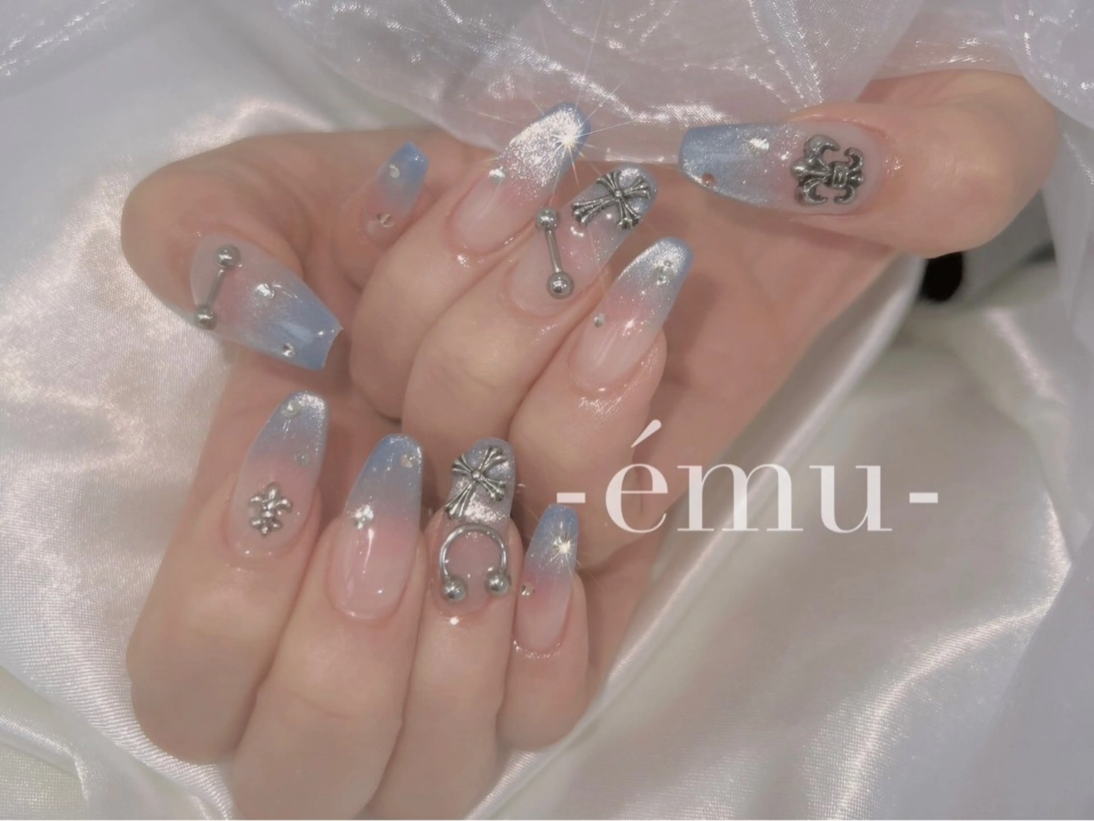 ネイル マグネットネイル ハンドネイル emu enyaのネイルデザイン