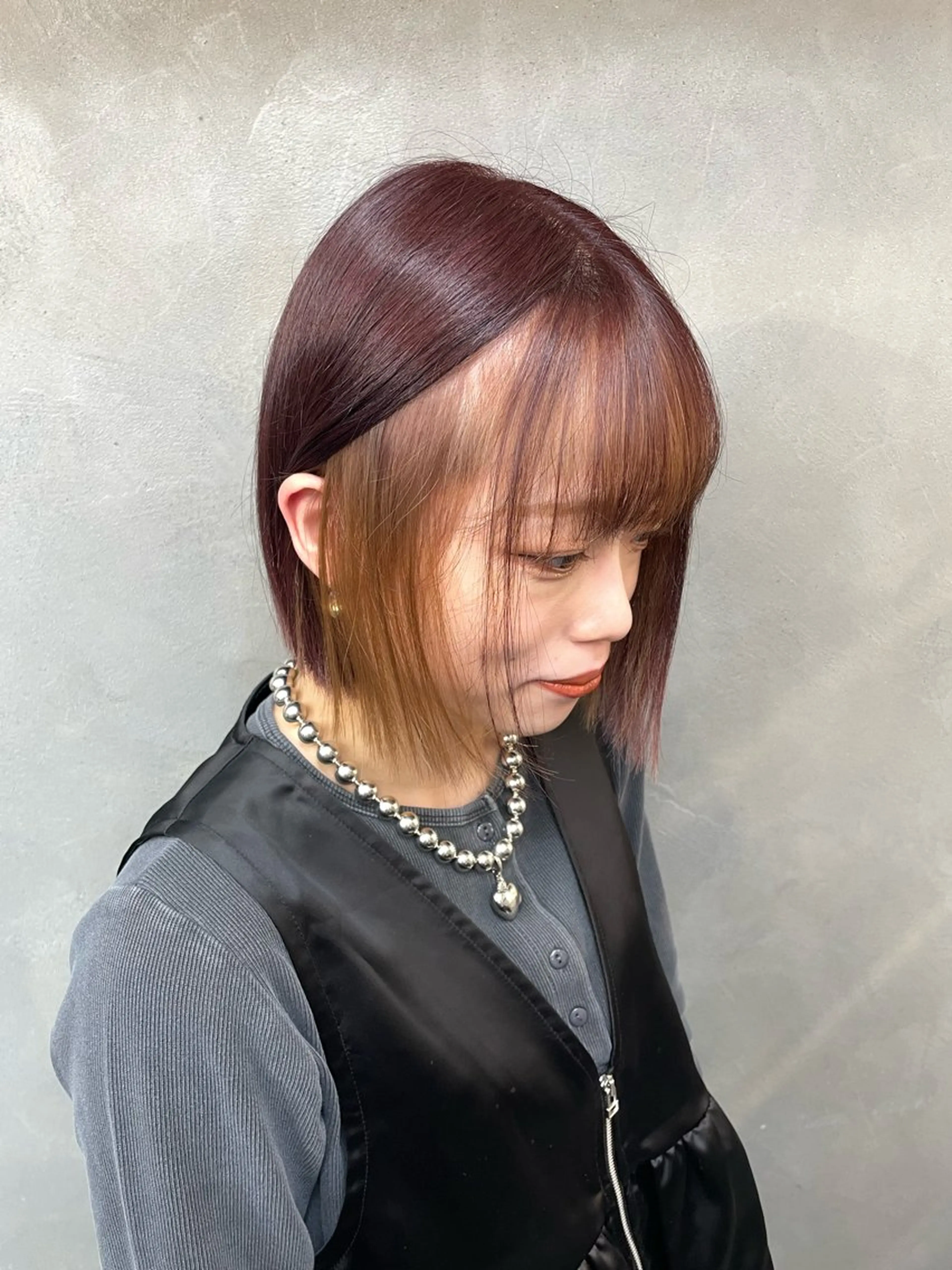 ミディアム カラー ベージュカラー ダブルカラー レッドカラー ヘアカラー TNB TOKYO所属・エクステ/コーンロウ KURUMI⛓️🔥のヘアスタイル