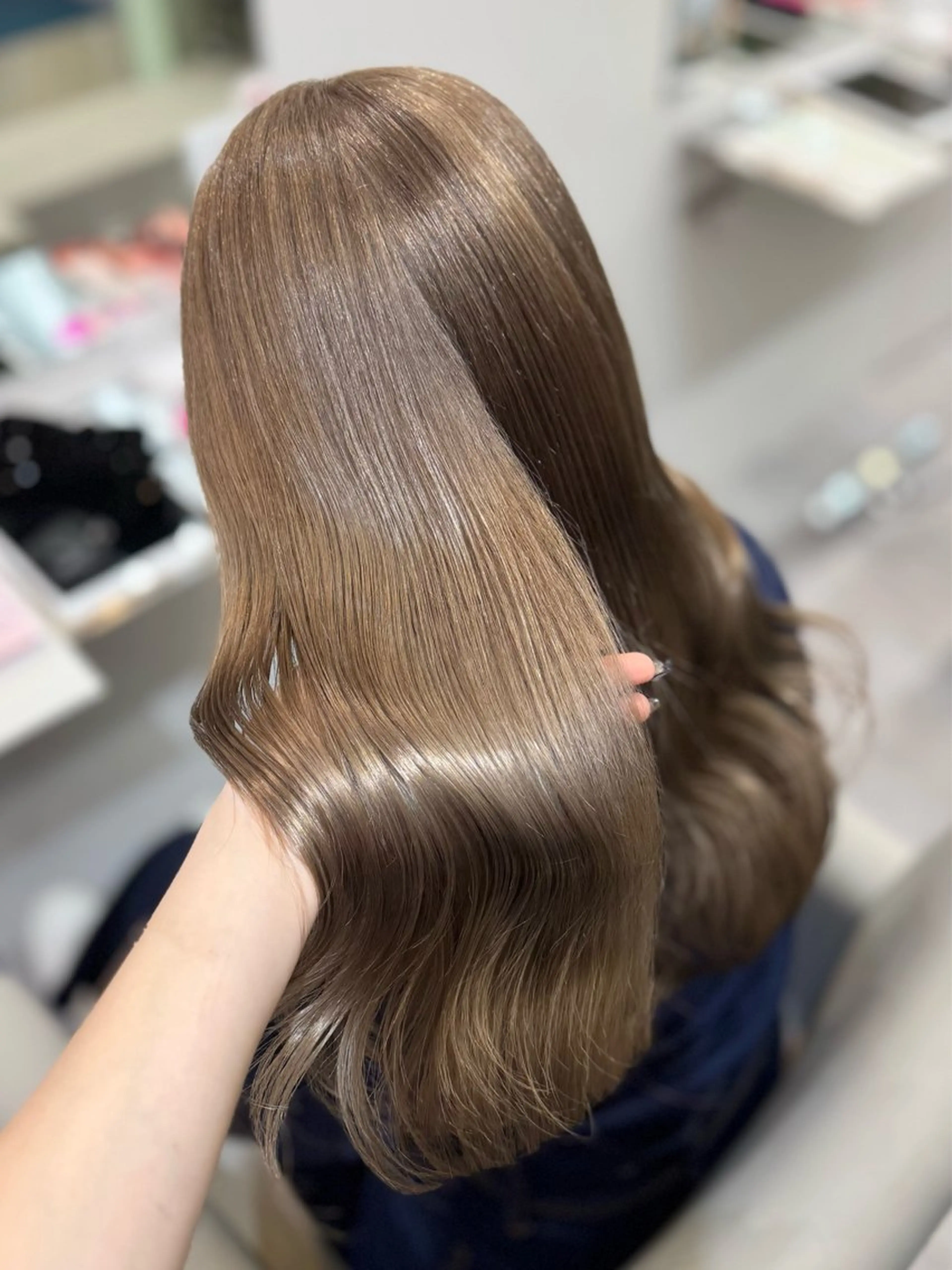 ロング カラー amane໒꒱うる艶 ブリーチ透明感カラーのヘアスタイル