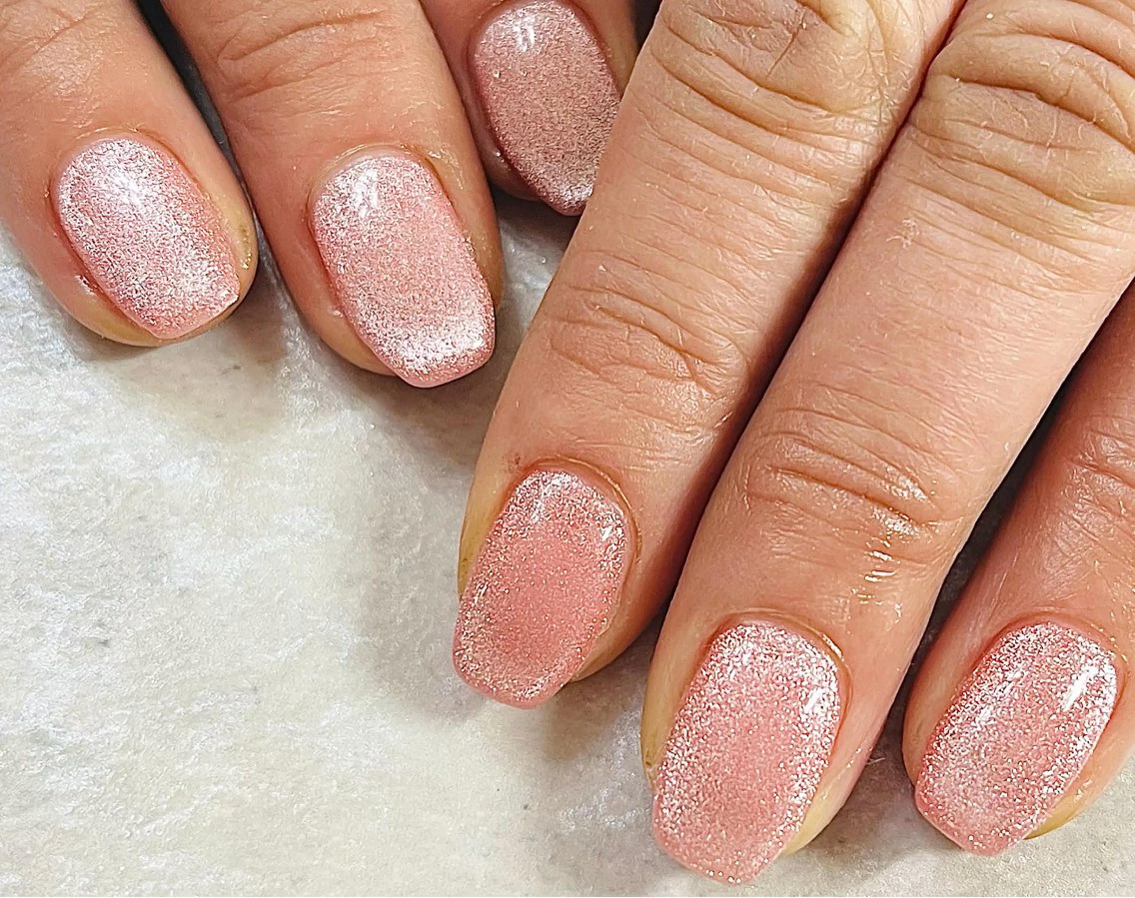 ネイル キラキラネイル マグネットネイル マグネットワンカラー ワンカラーネイル ハンドネイル nailsalonMIR所属・ネイルサロン ミールのネイルデザイン