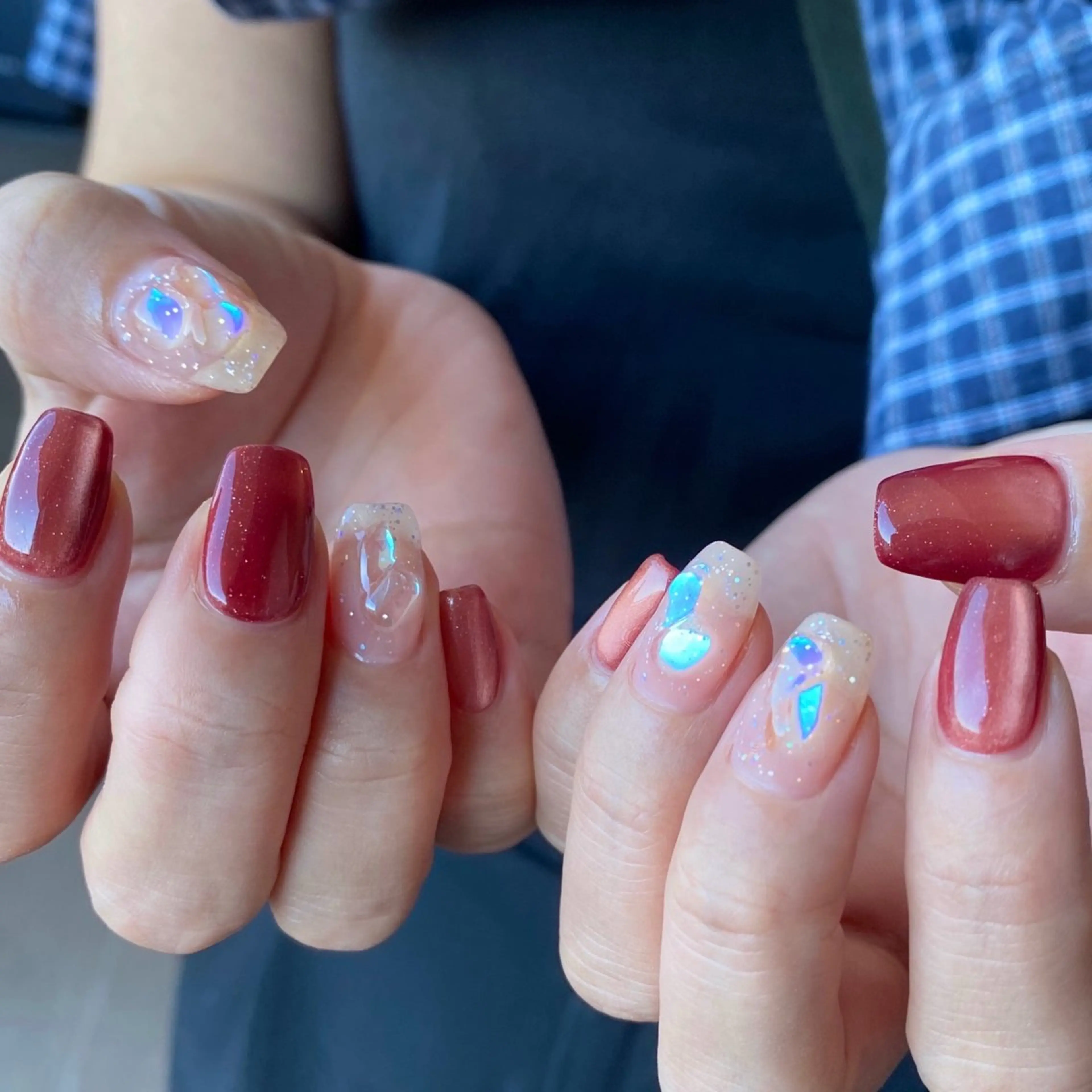 ネイル 氷ネイル・うるうるネイル 韓国ネイル マグネットネイル ワンホンネイル amuse 手書きニュアンスのネイルデザイン