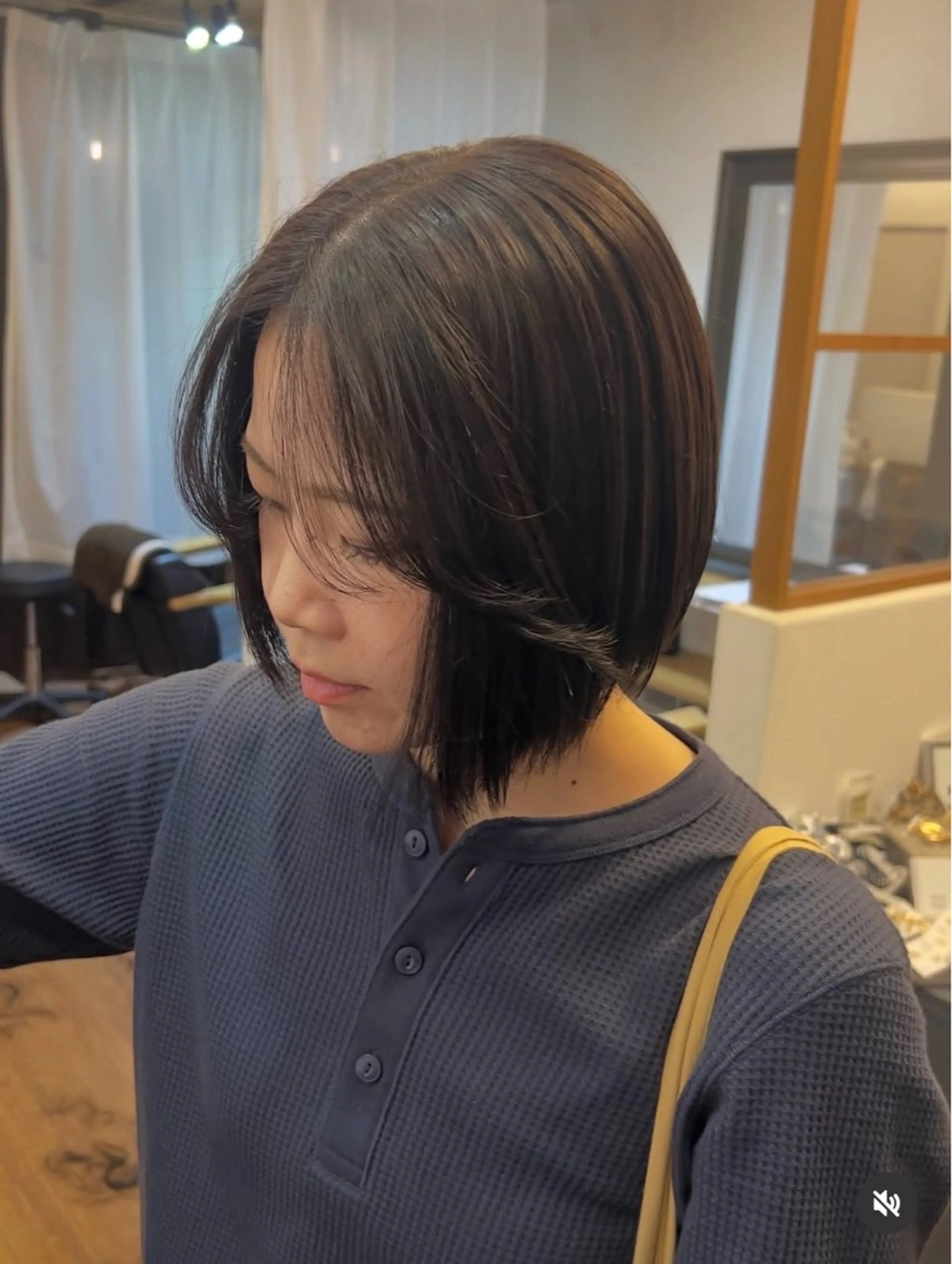 カラー ダークグレー ボブ カット ヘアカラー トリートメント hairsalonnendo所属・nendo kanaのヘアスタイル