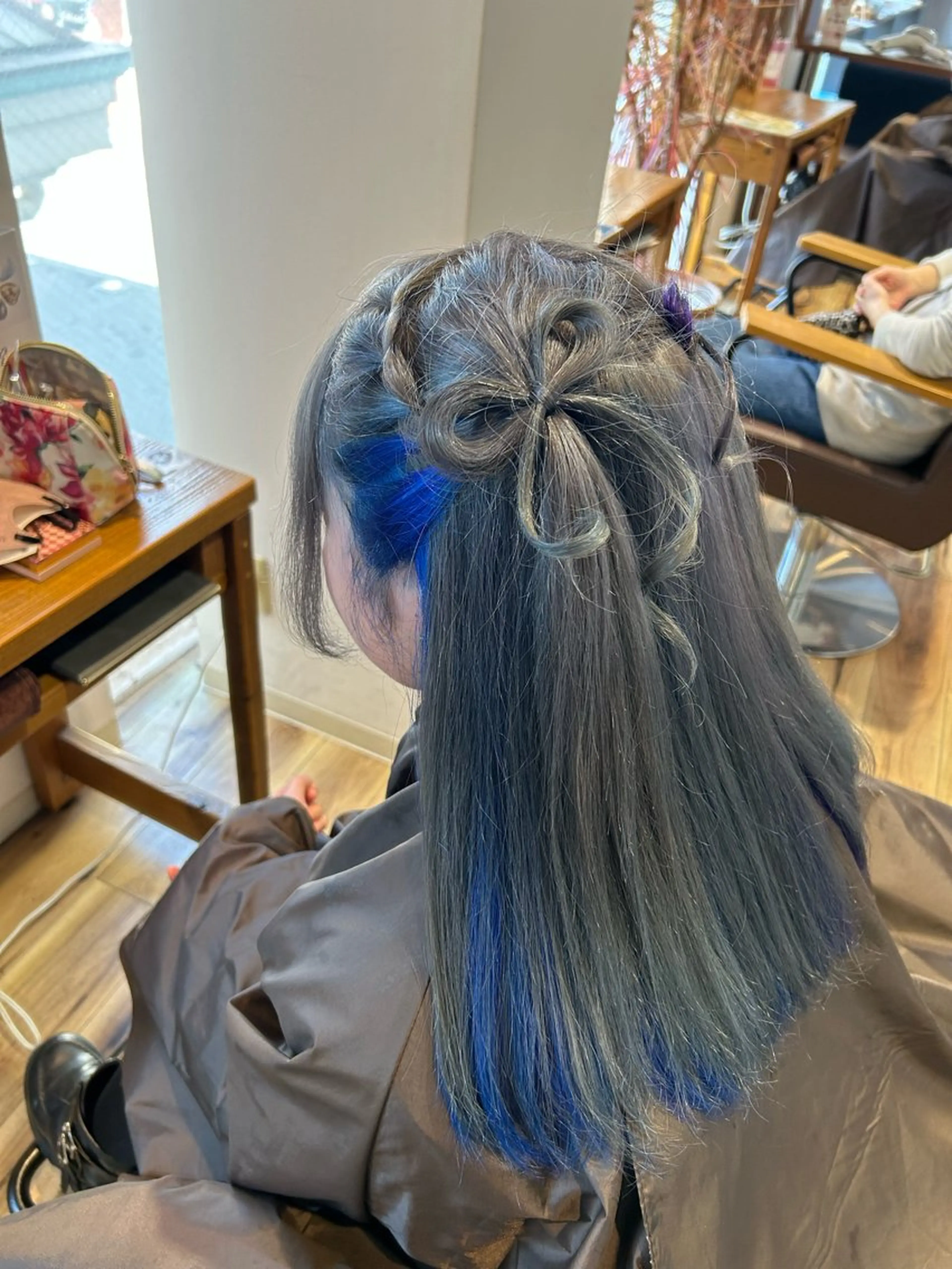 セミロング カラー ヘアアレンジ 🍒ケアカラー🍒 AKAね🤍のヘアスタイル