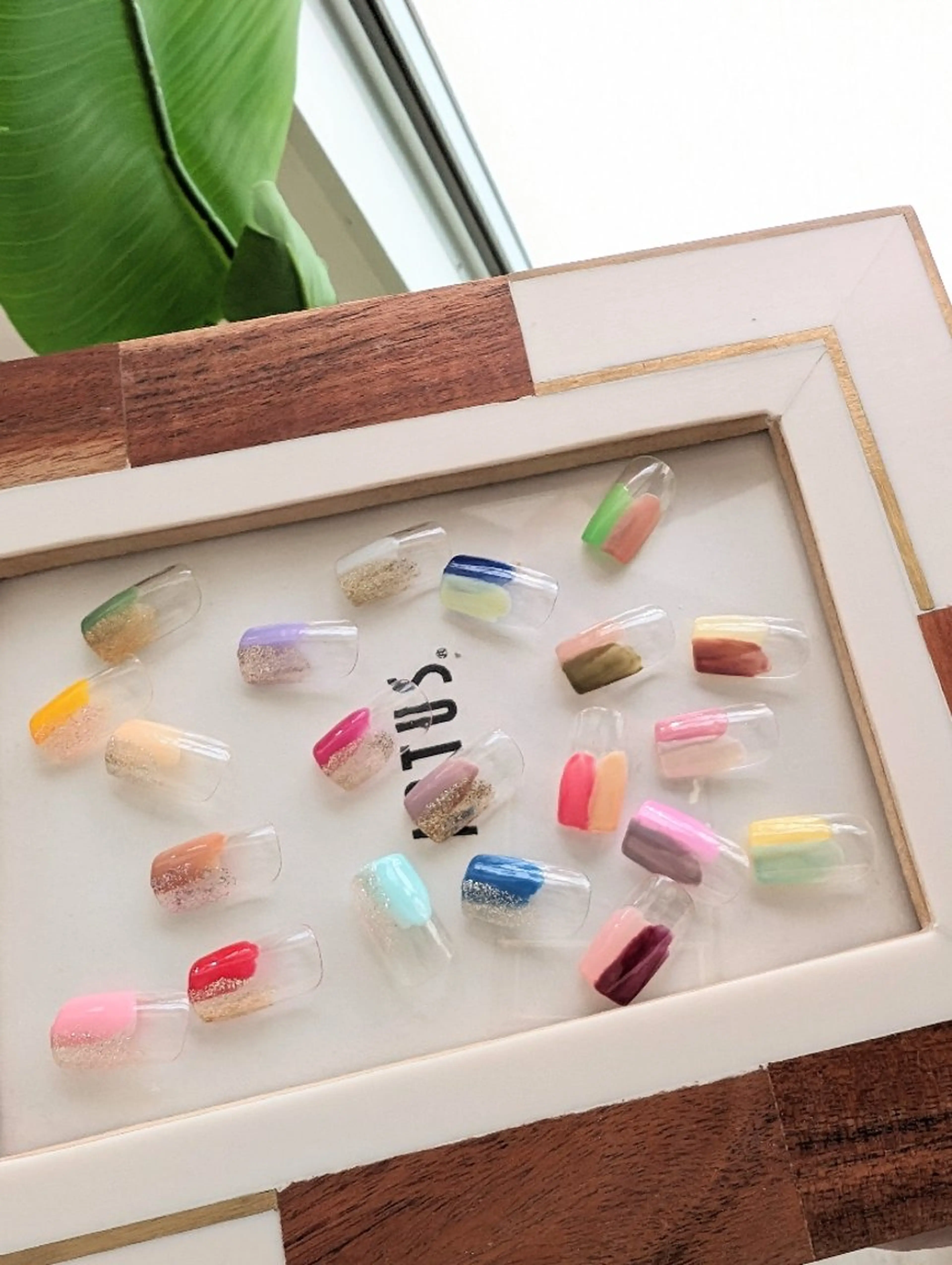 ネイル ハンドネイル クレオエール 　のネイルデザイン