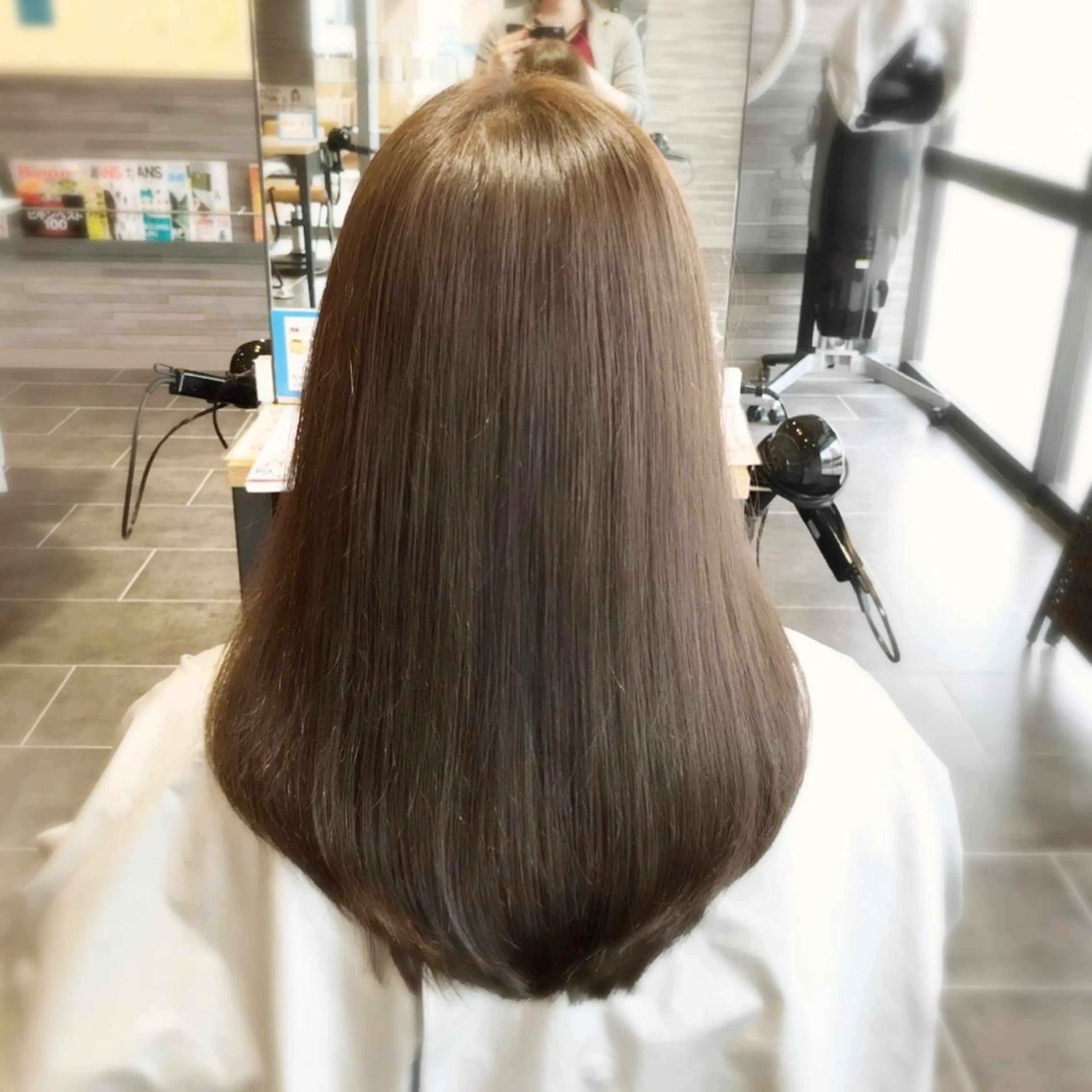 ロング カラー ベージュカラー ミルクティーベージュ 【髪質改善】 夏目結以のヘアスタイル