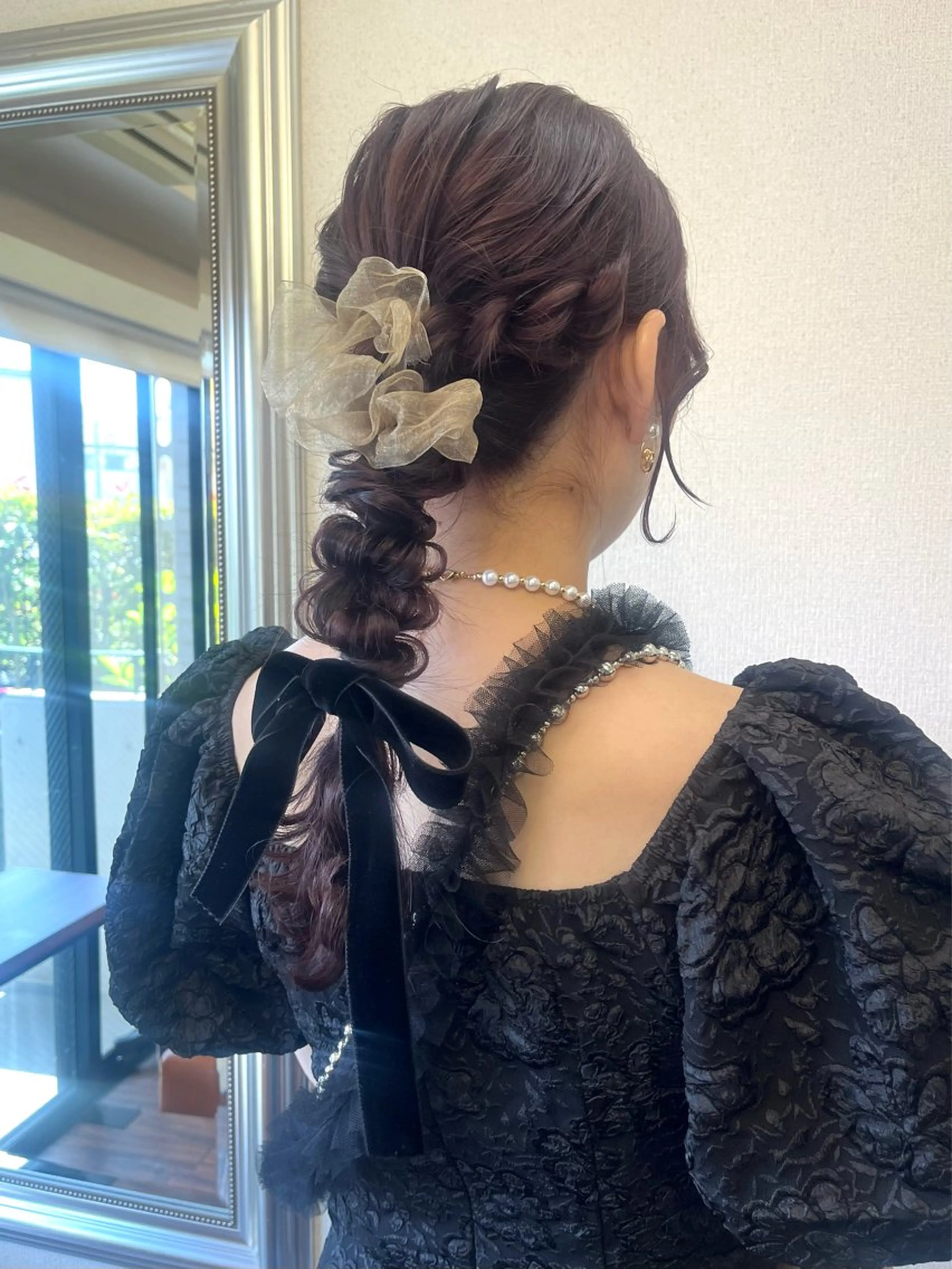 ロング カラー パーマ ヘアアレンジ ロング ヘアセット 隠れ家サロンso you所属・yukimi .のヘアスタイル