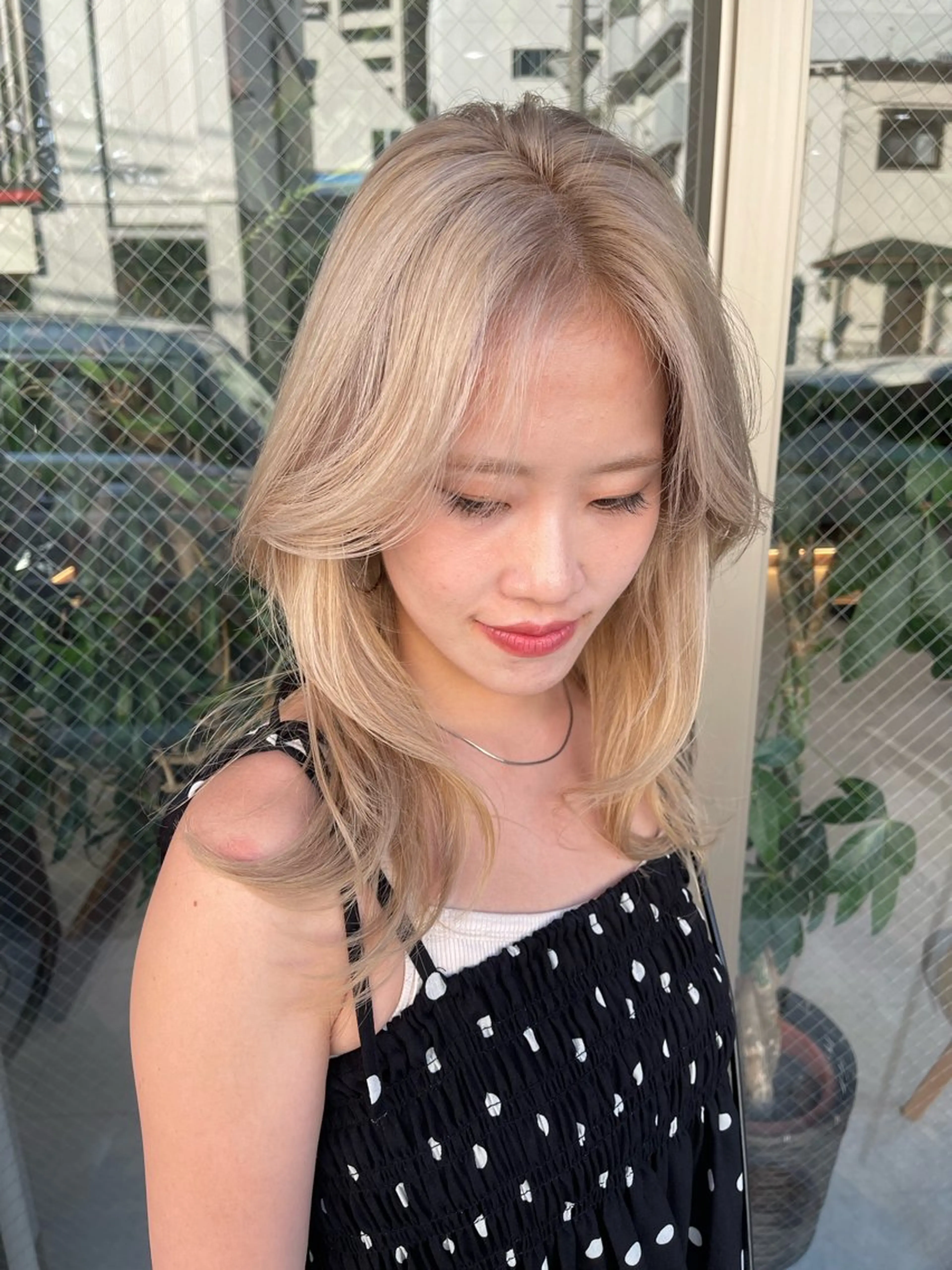 ミディアム カラー ベージュカラー ブリーチ ミルクティーベージュ ヘアカラー トリートメント ヘアセット 🩵ボブ/レイヤー /髪質改善🩵のヘアスタイル