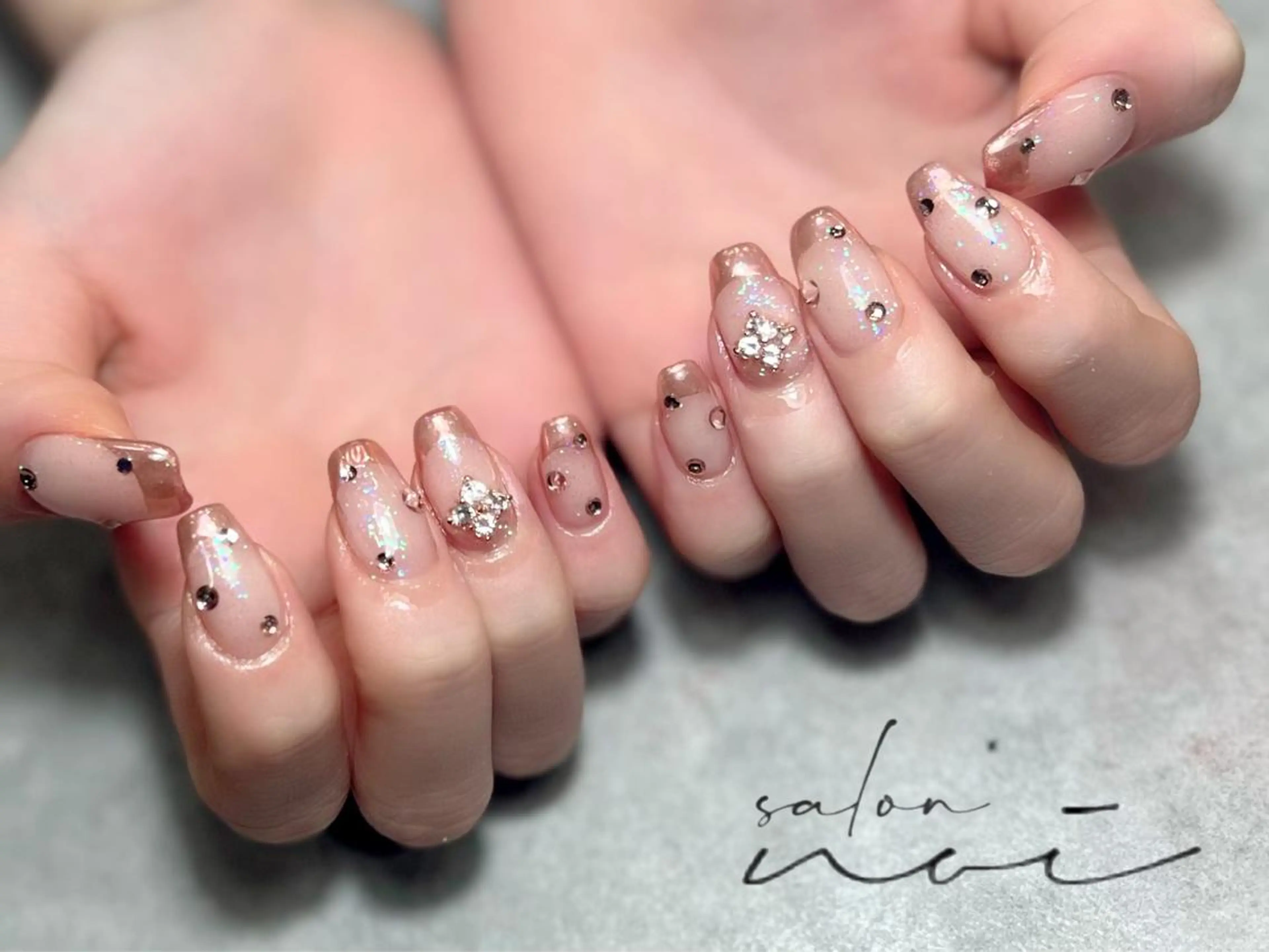 ネイル フレンチネイル ミラーネイル ハンドネイル salon noi所属・salon noiのネイルデザイン