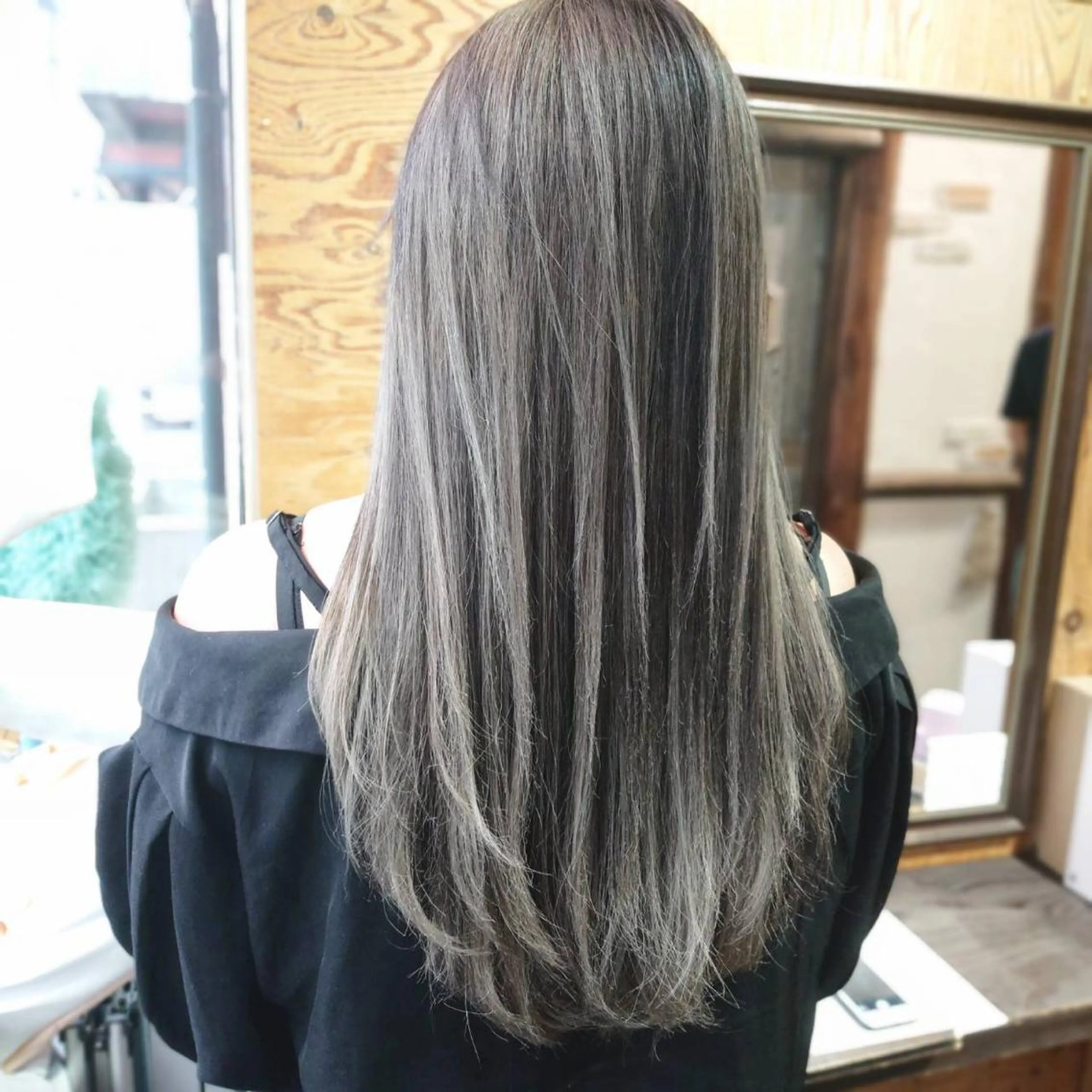 ロング カラー 🎀艶ブリーチカラー 🎀Fan.🎀秋山のヘアスタイル