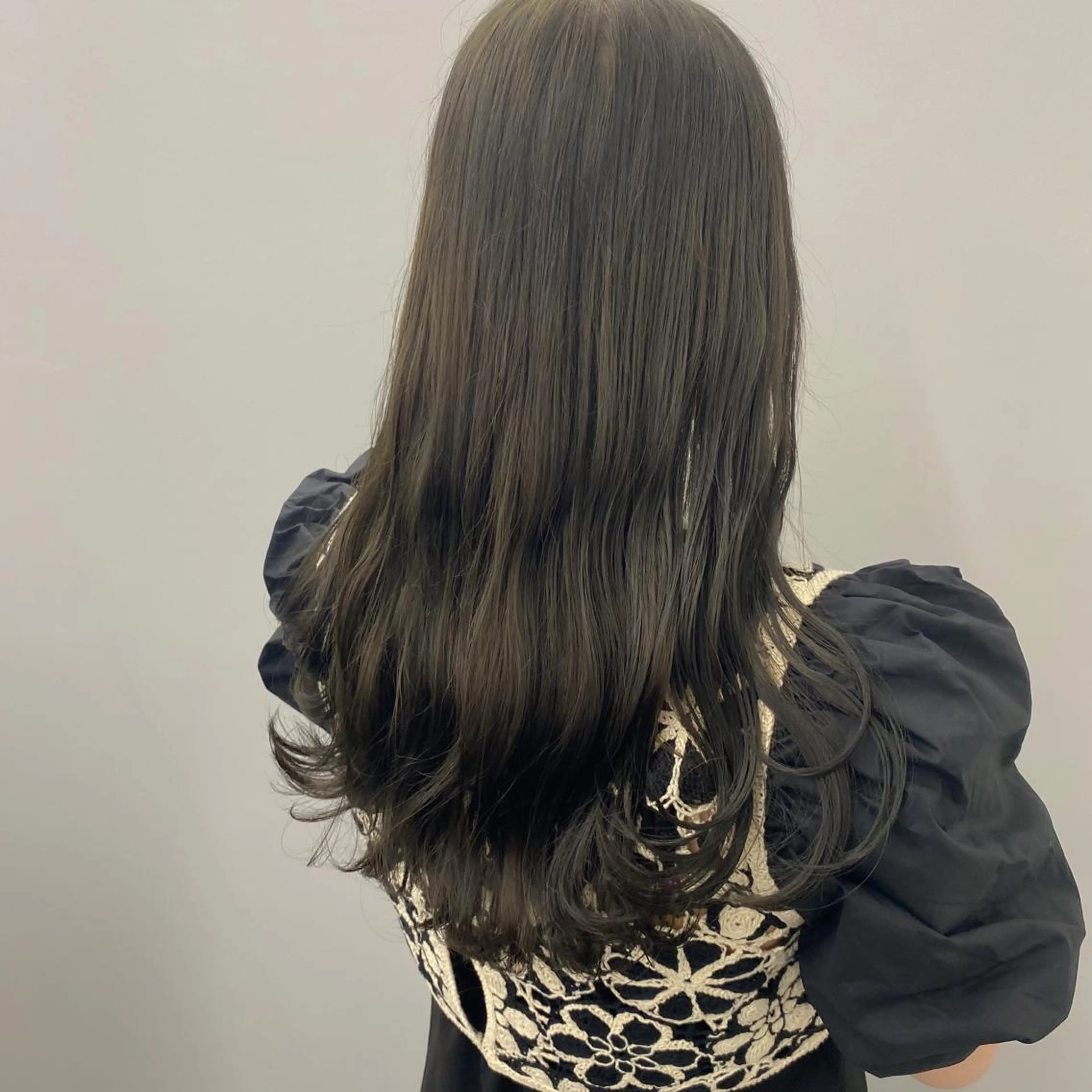 ロング カラー ヘアカラー トリートメント HANA ROCCO3rdのヘアスタイル