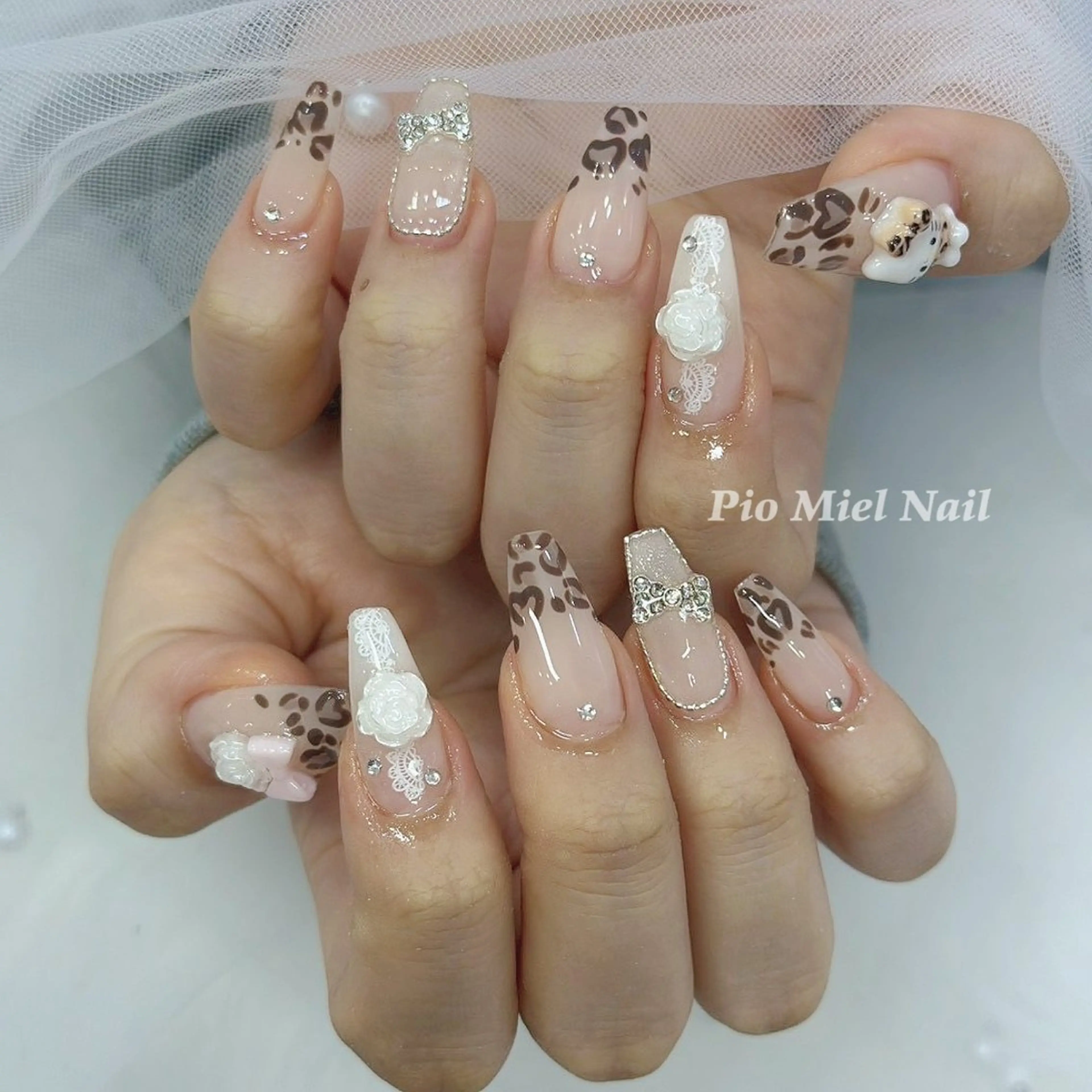 ロング 韓国風ヘア ハンドネイル Pio Mielのネイルデザイン