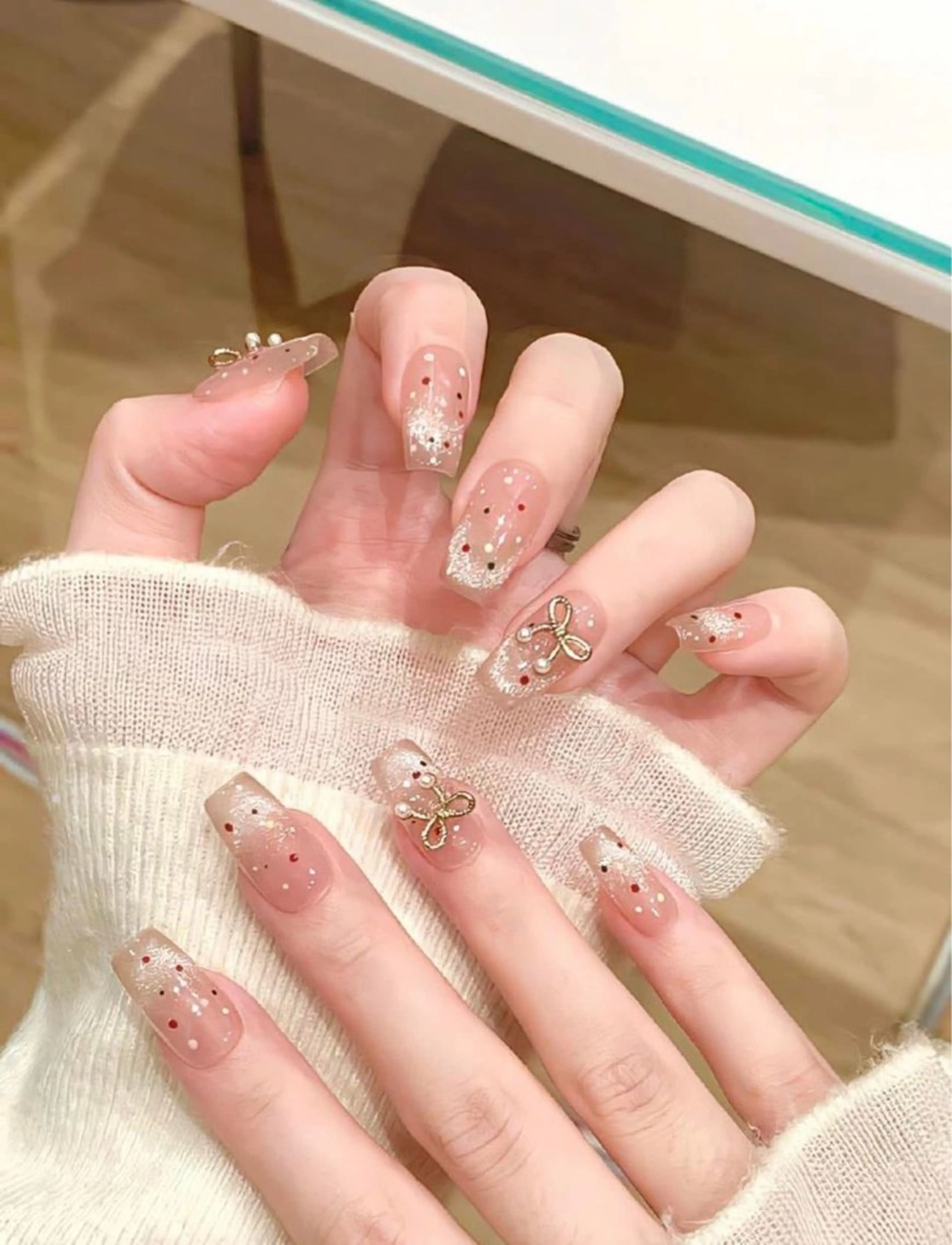 ネイル キラキラネイル ハンドネイル Aimee Nail Studioのネイルデザイン