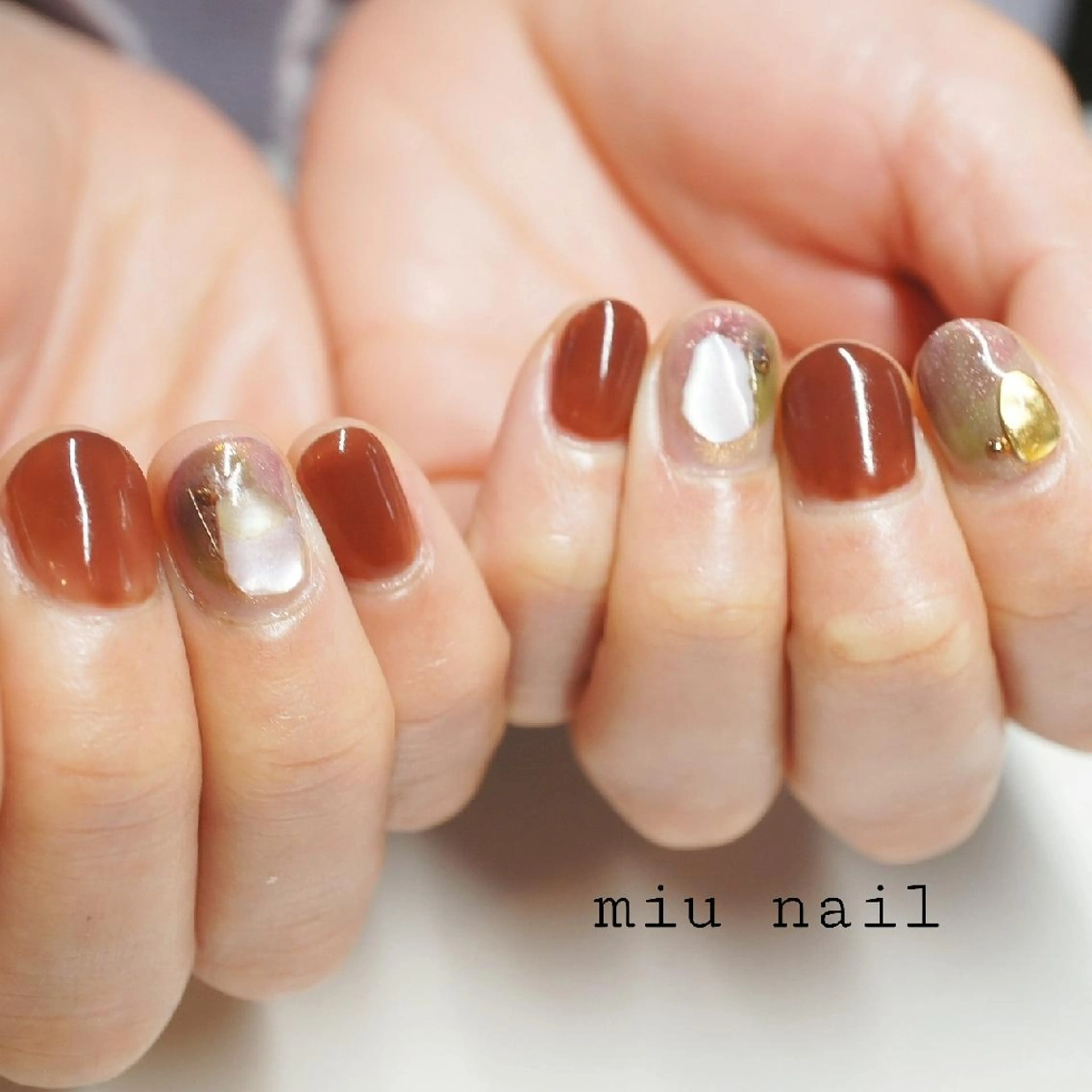 ネイル アートネイル ブラウン ニュアンスネイル MIU  Nail所属・MIU  nailのネイルデザイン